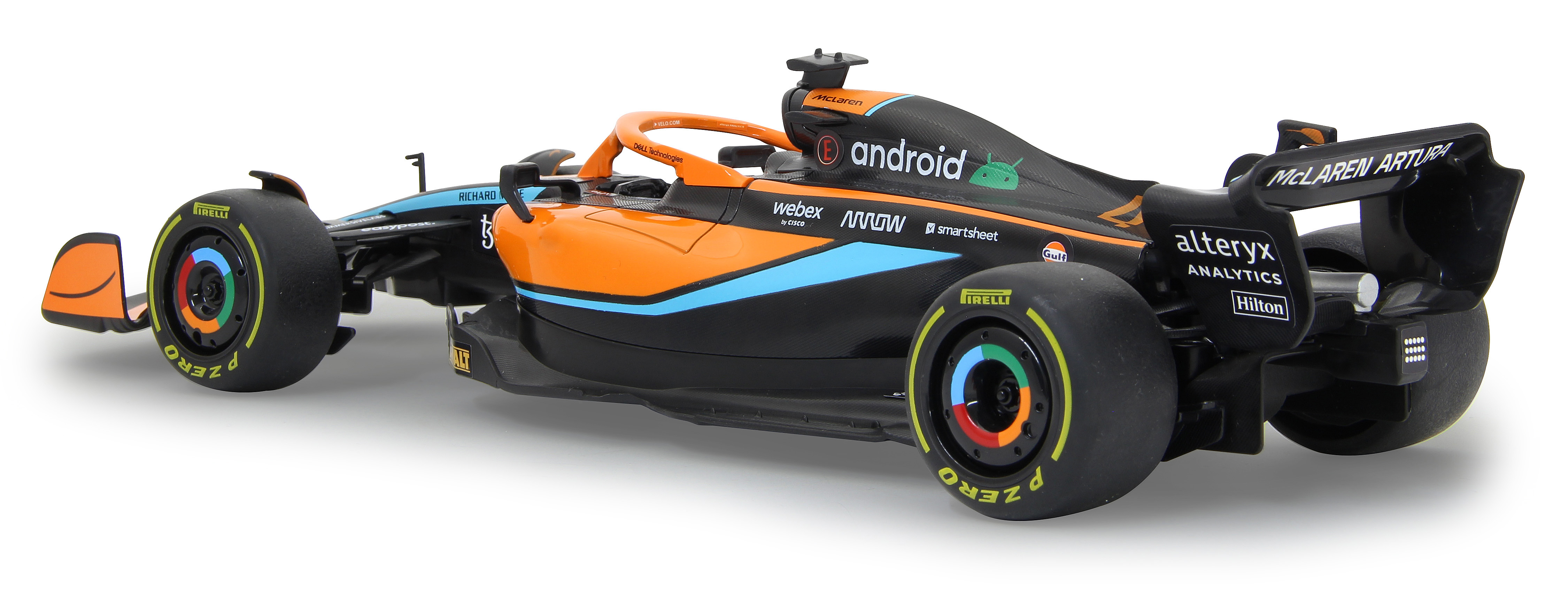 Ein schwarzer McLaren Formel 1 Rennwagen mit orange-blauen Akzenten steht auf weißem Grund.