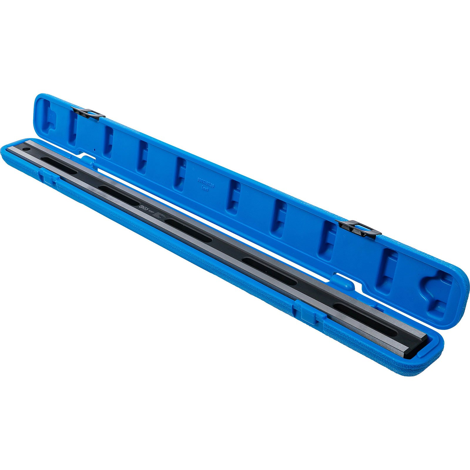 Ein blaues Gehäuse mit einem langen, schlanken Metalllineal darin.