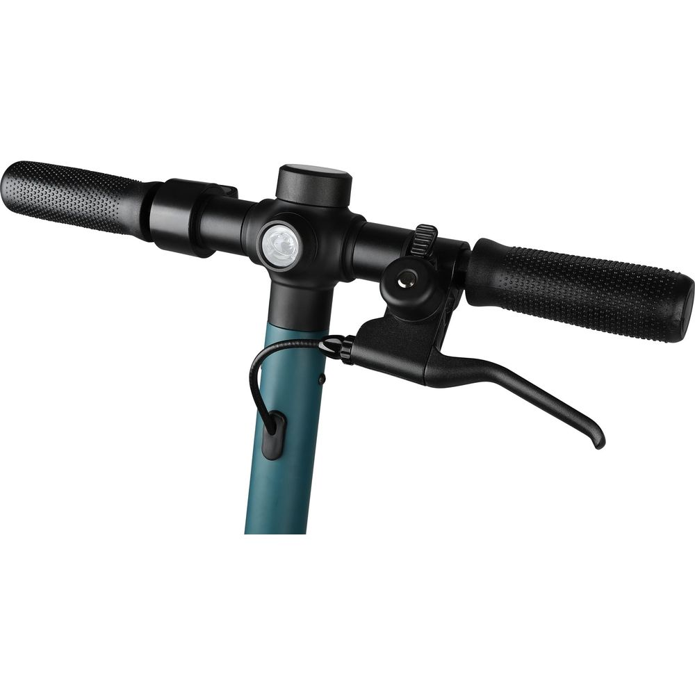 Lenker eines Rollers mit Griffen, Bremshebel und Licht.
