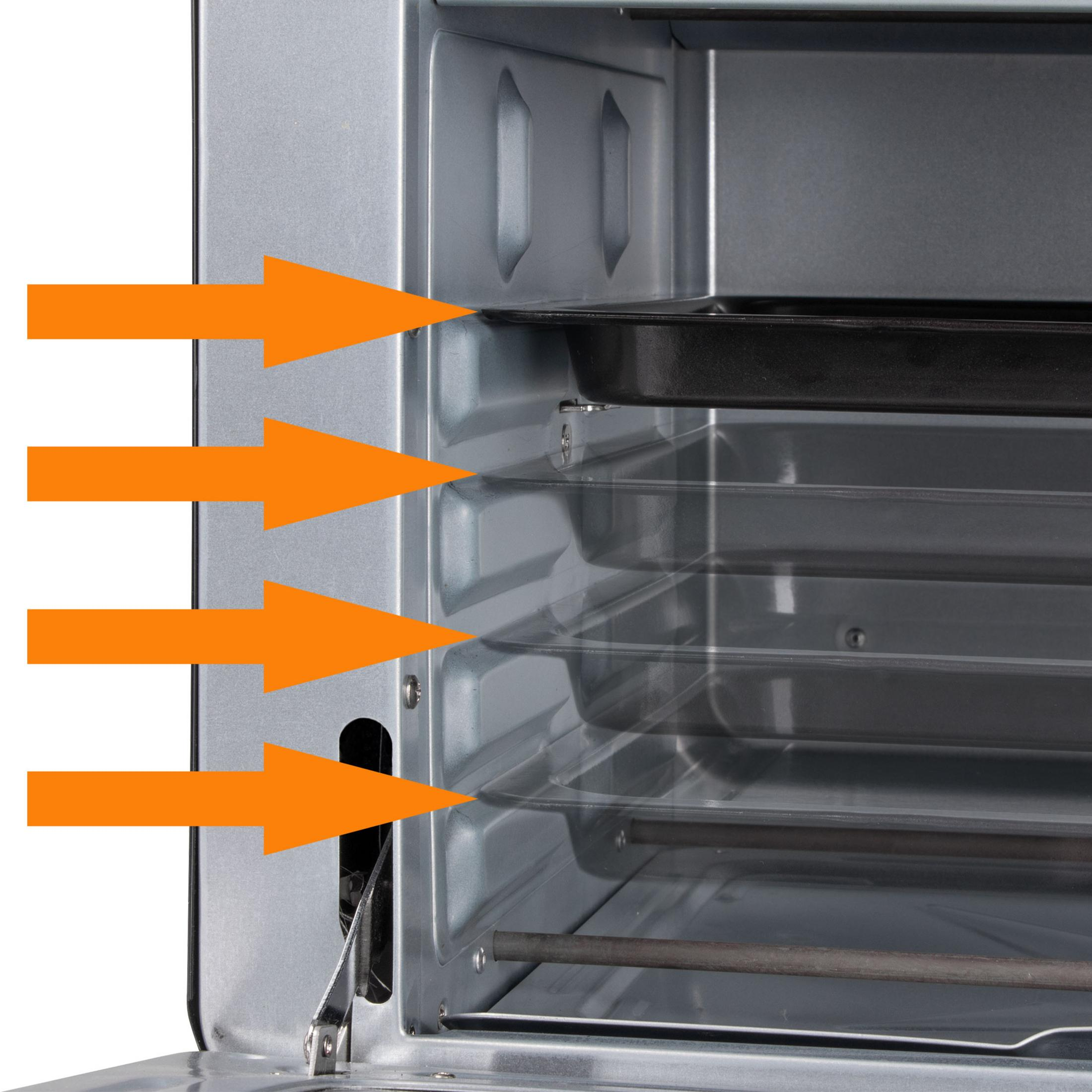 Interno di un forno con quattro frecce arancioni che puntano alle griglie.