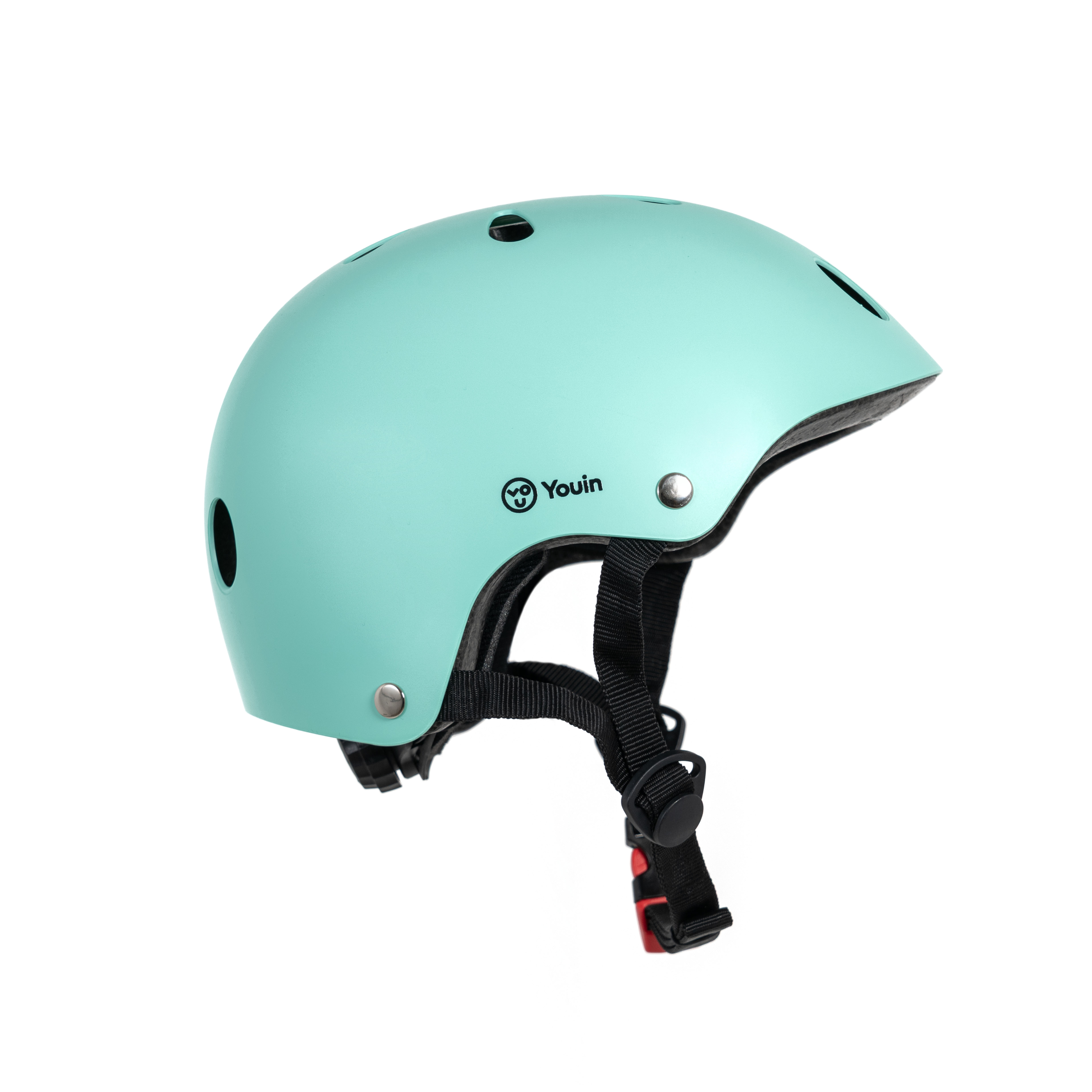 Un casco turquesa con correas negras y orificios de ventilación.