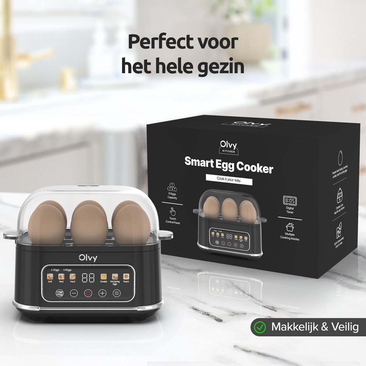 Een zwarte eierkoker met 4 bruine eieren erin en een doorzichtig deksel.