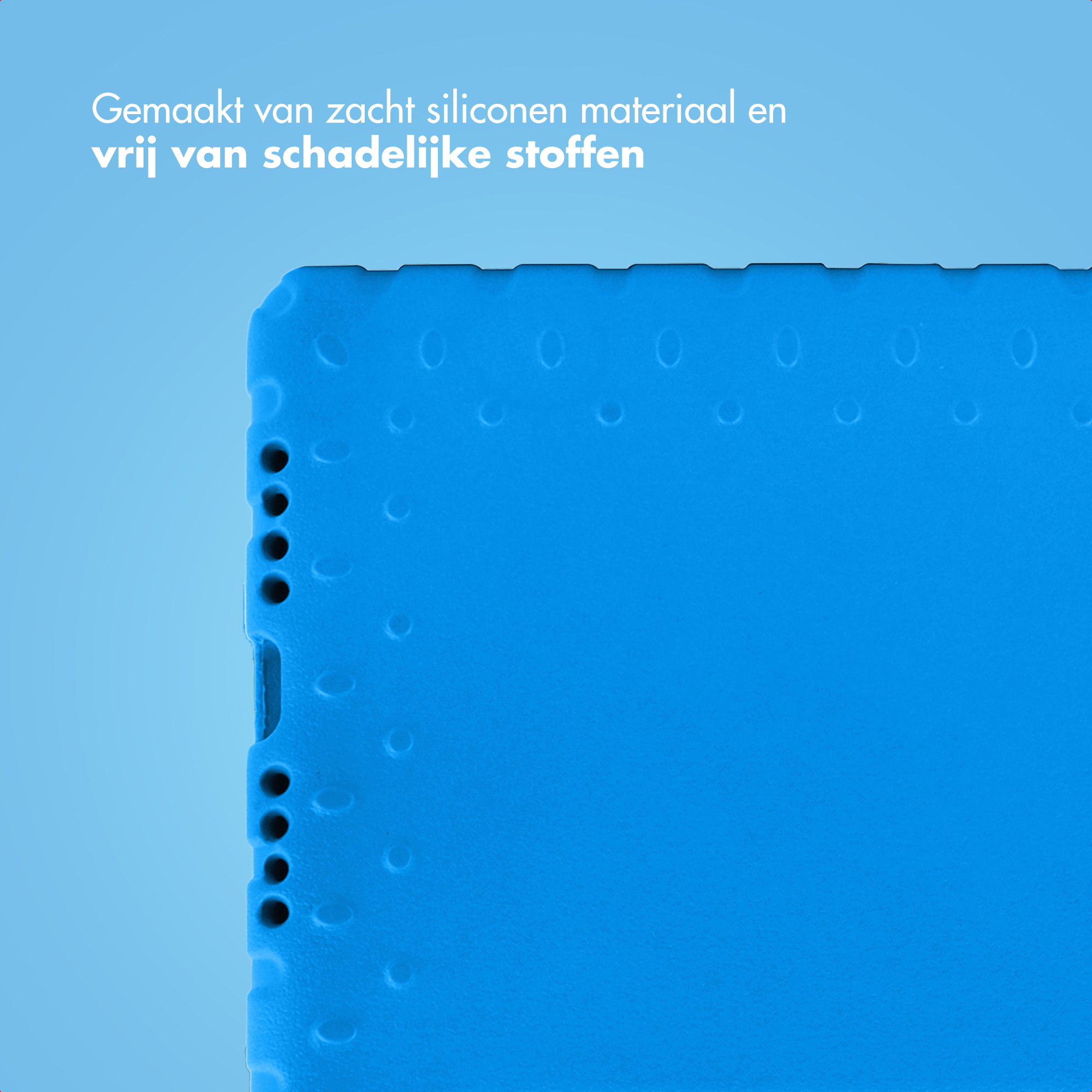Protecteur en silicone bleu avec petits cercles et ouvertures pour port de charge.