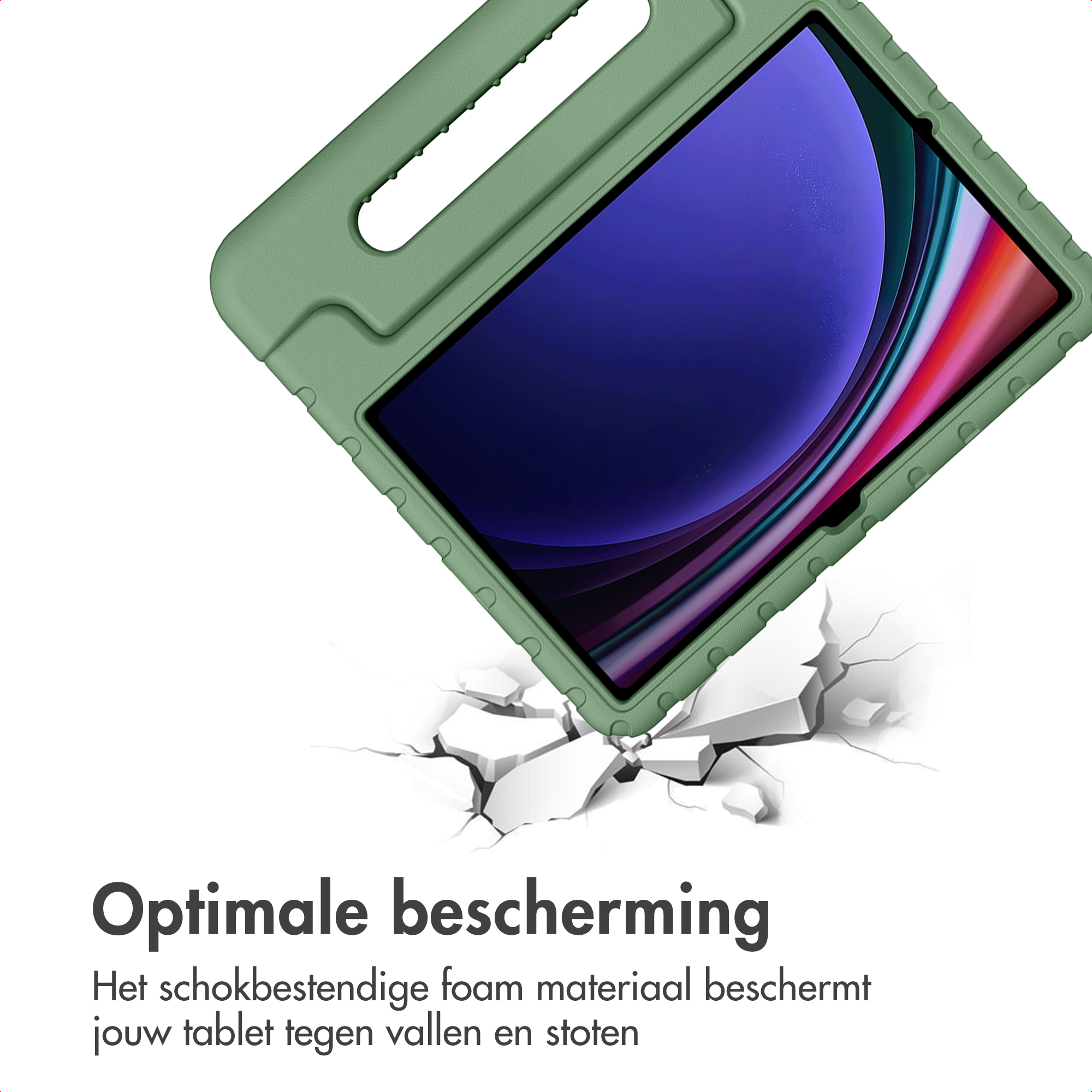 Groene tablethoes met handvat op gebarsten ondergrond