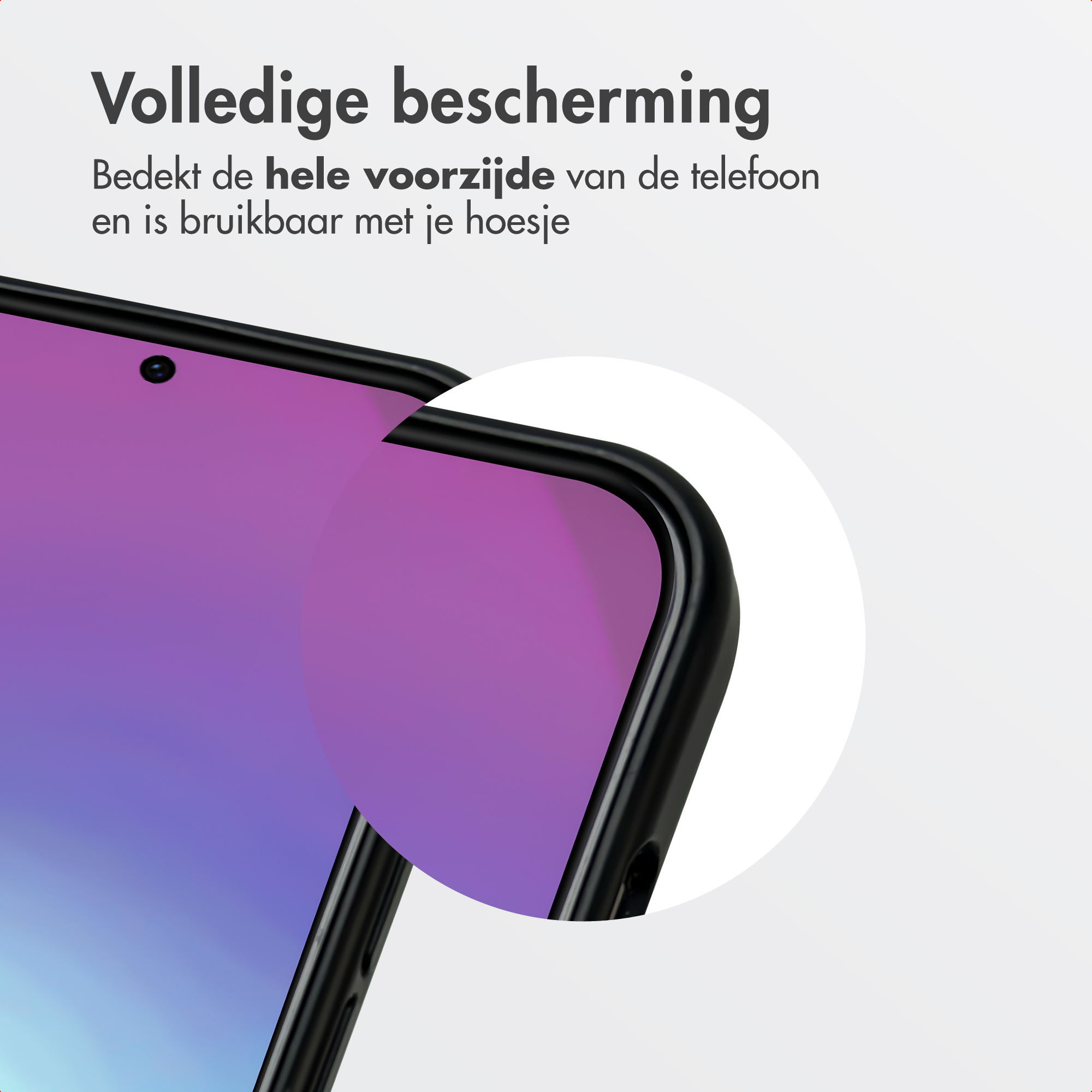 Een smartphone met paars/blauw scherm en zwart frame.
