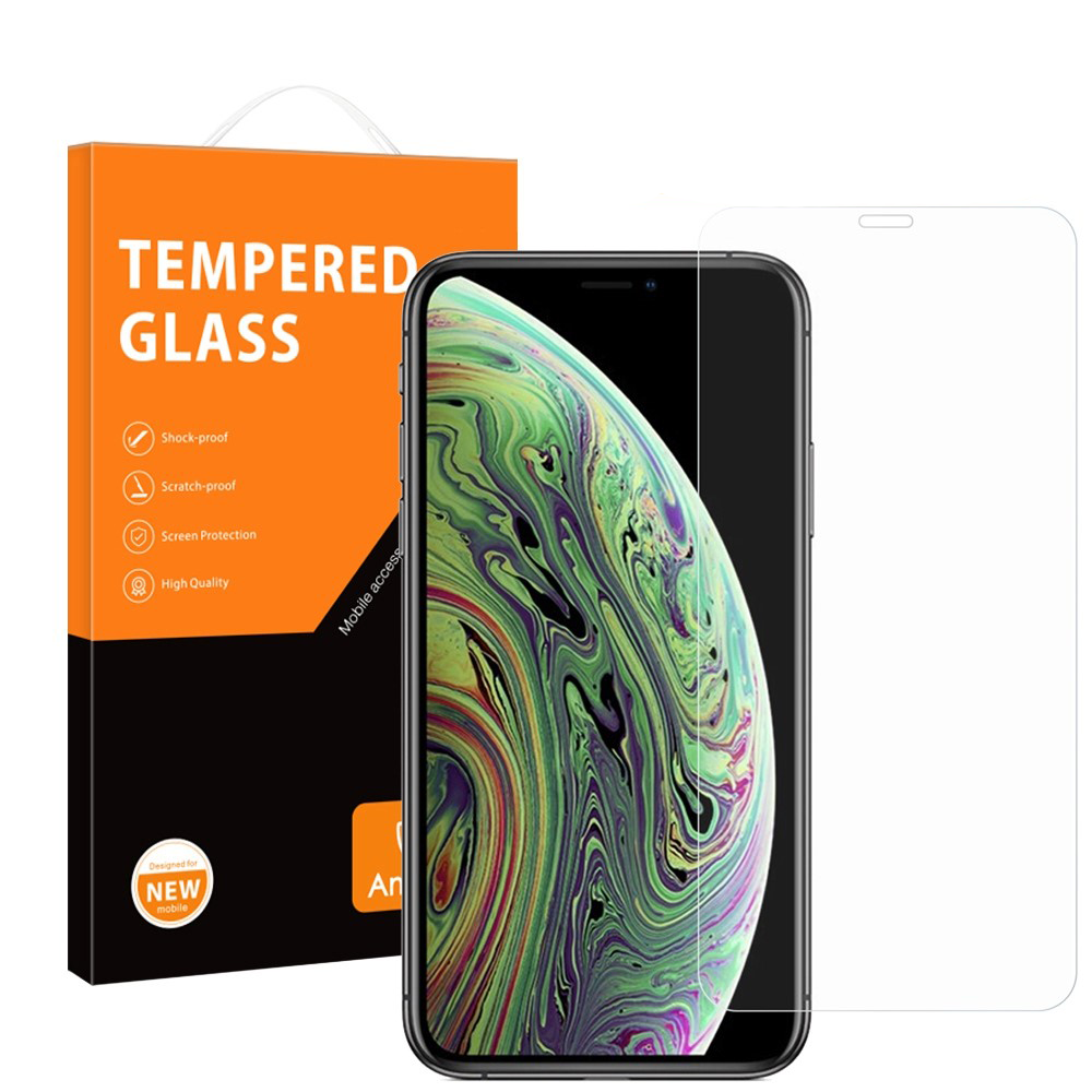 Confezione in vetro temperato accanto a uno smartphone con protezione schermo.