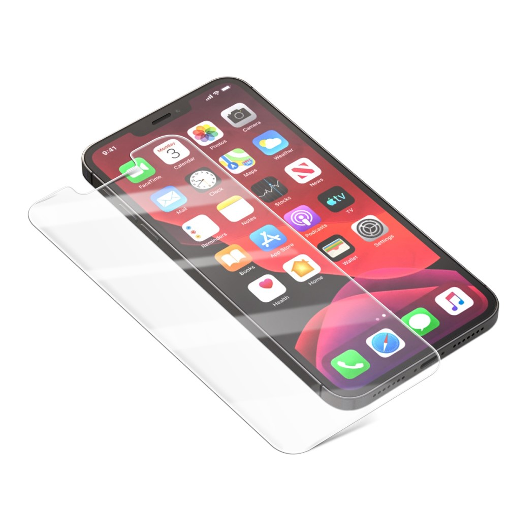 Un protecteur d'écran transparent repose sur un iPhone affichant des applications. Fond blanc.