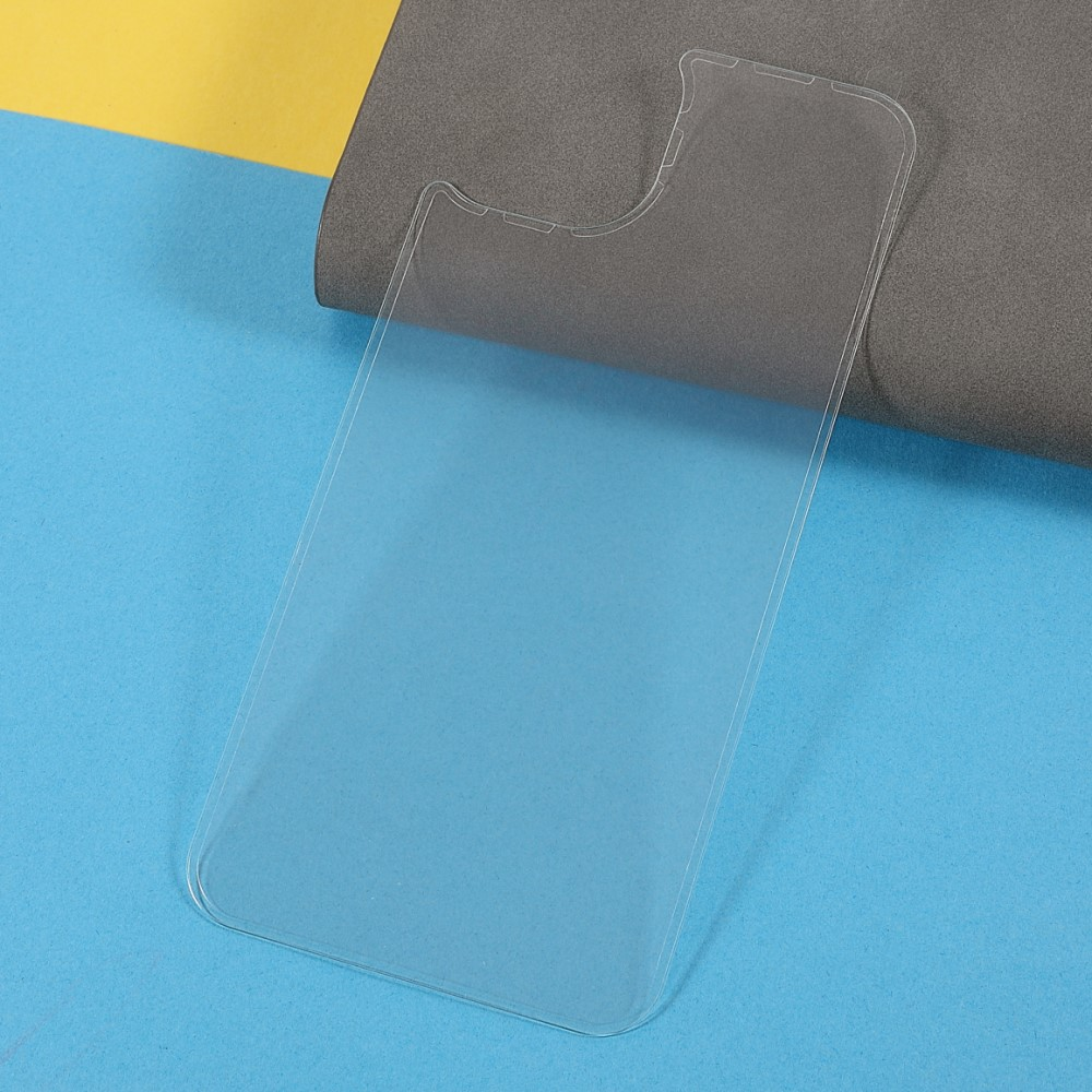 Cover trasparente per telefono su sfondo blu e giallo.