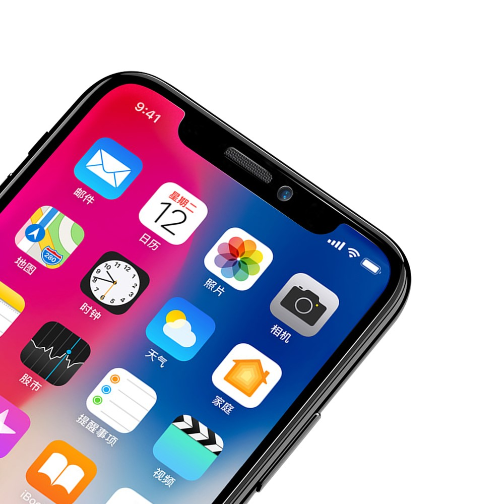 Gros plan d'un smartphone affichant de nombreuses icônes d'applications.
