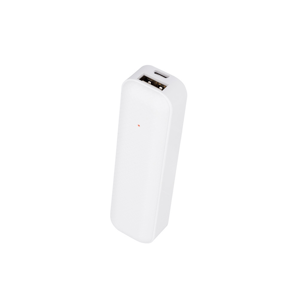 Białe, prostokątne urządzenie power bank z jednym portem USB i małą czerwoną diodą LED.