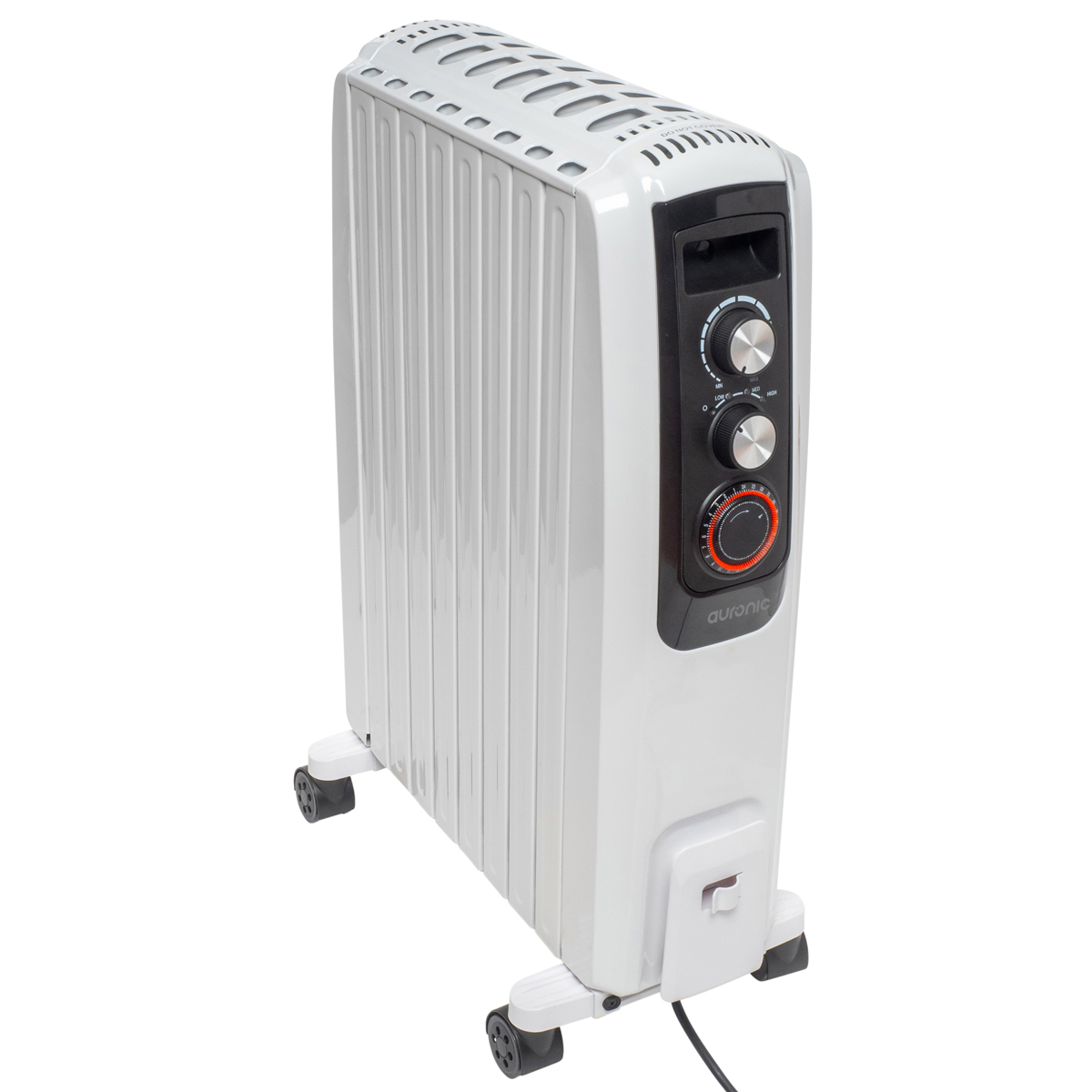 Een witte oliegevulde radiator met wielen en bedieningselementen rechts.