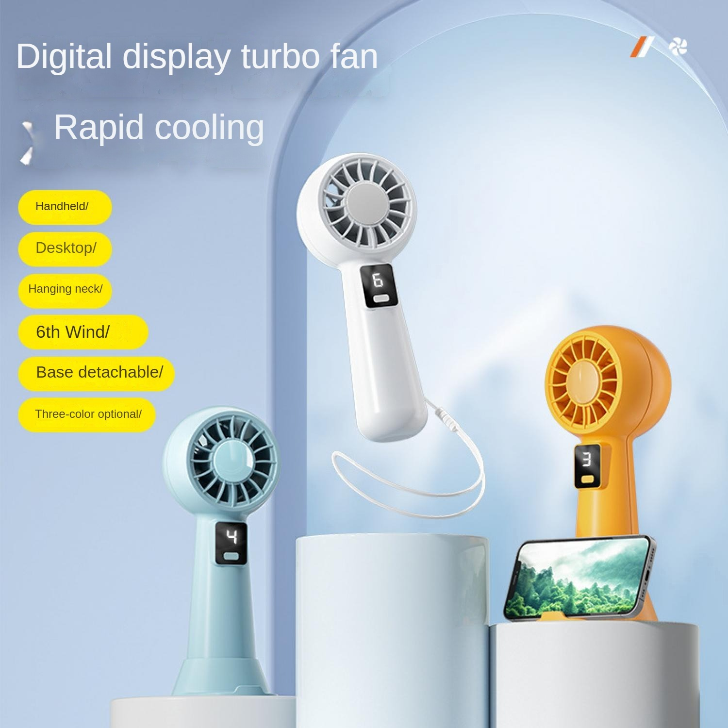 Drei tragbare Ventilatoren: weiß, blau, orange. Digitalanzeige zeigt Lüftergeschwindigkeiten.