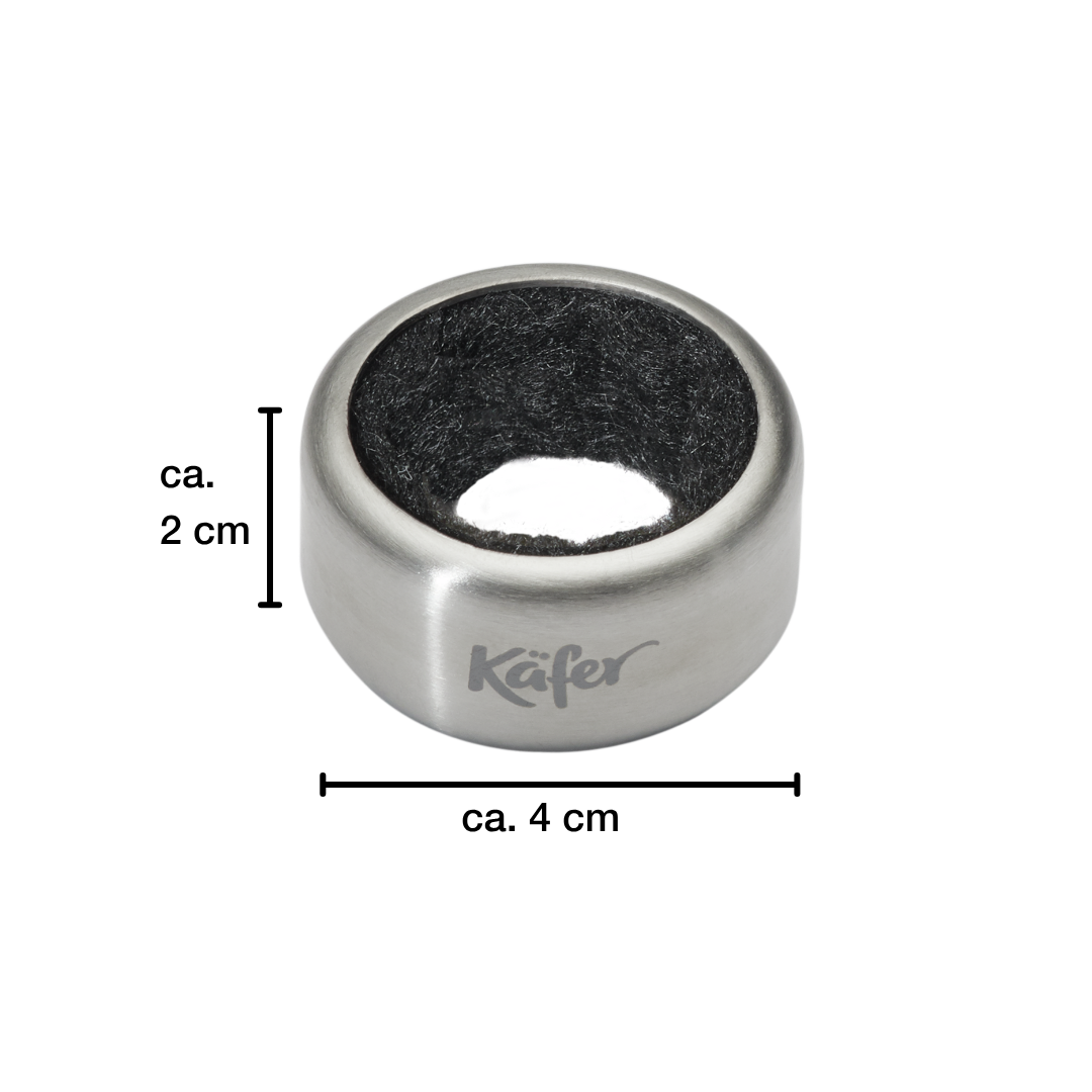 Ein silberner Ring mit schwarzem Filz, ca. 2 cm hoch und 4 cm breit.