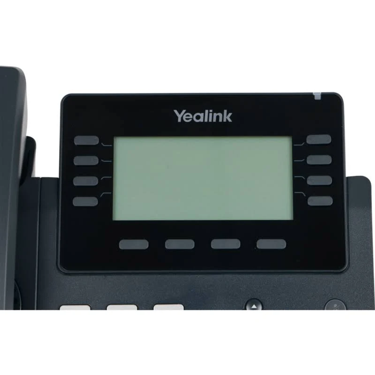 Telefono Yealink con schermo e pulsanti neri, vista ravvicinata.