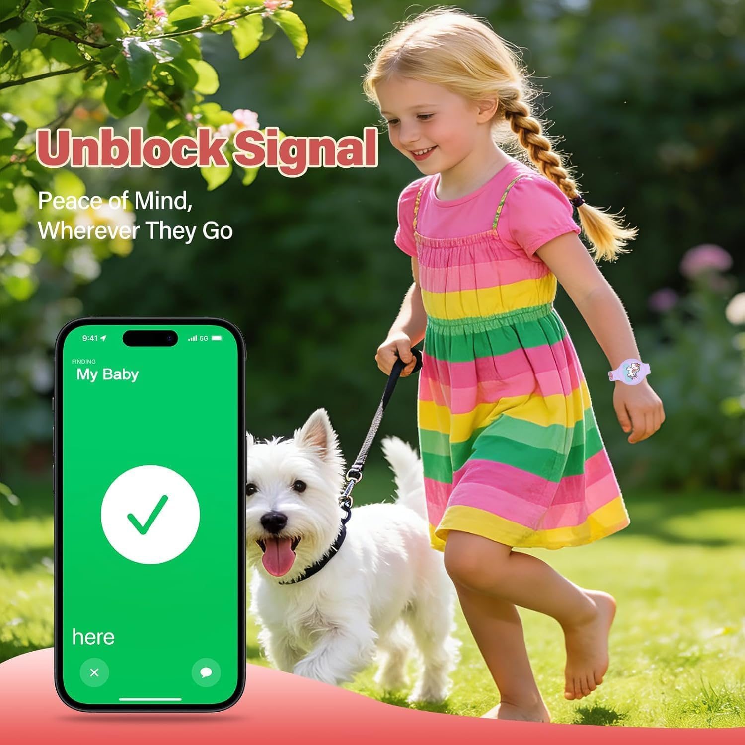 Ein Mädchen mit einem Hund geht im Freien, ein Telefon zeigt eine App.