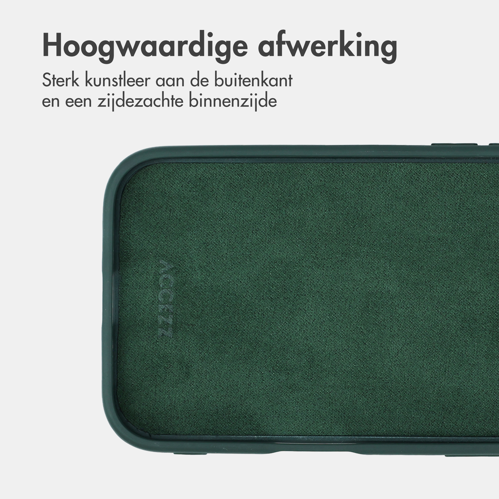 Donkergroene telefoonhoes met subtiele logo-reliëf en textuur.