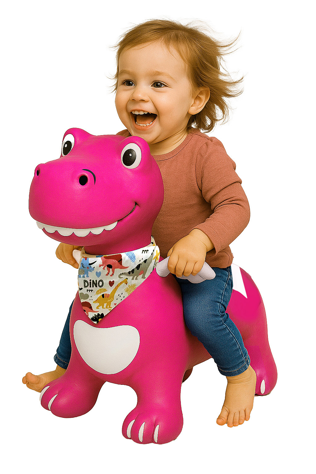 Ein fröhliches Kleinkind reitet auf einem pinken Dinosaurier-Spielzeug mit Dino-Lätzchen.