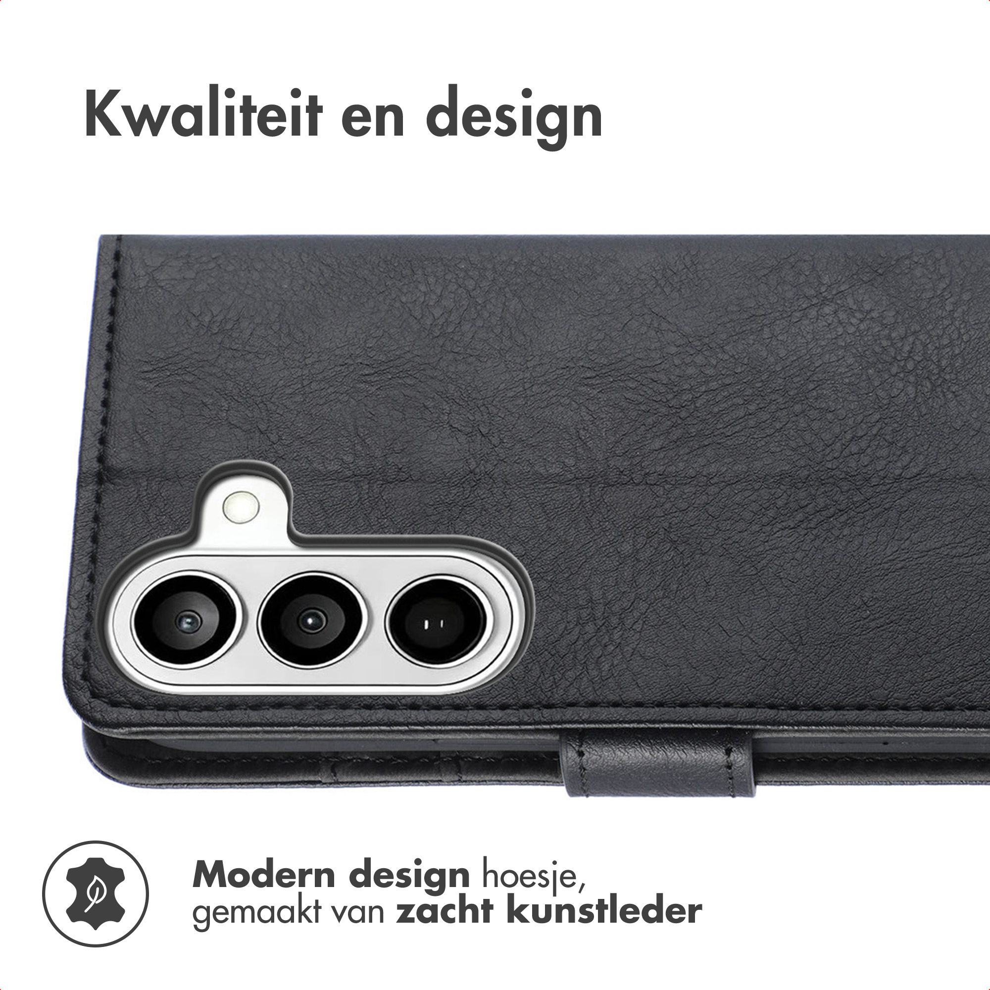 Zwarte kunstleren telefoonhoes met drie cameralenzen en flitser.