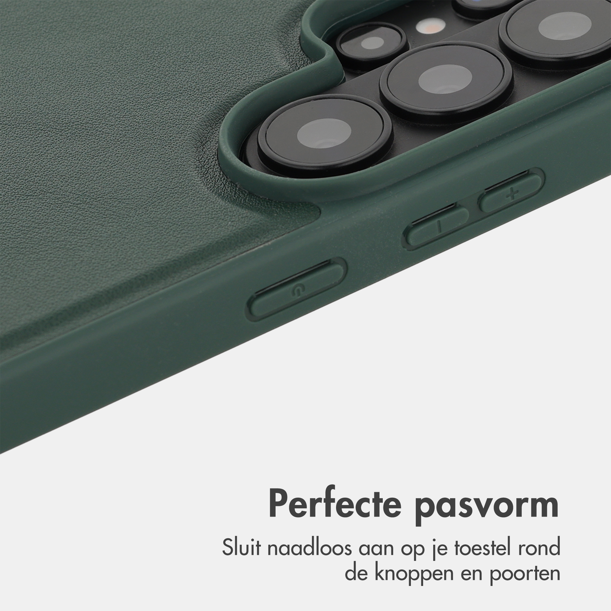 Donkergroene telefoonhoes met precieze uitsparingen voor cameralens en knoppen.