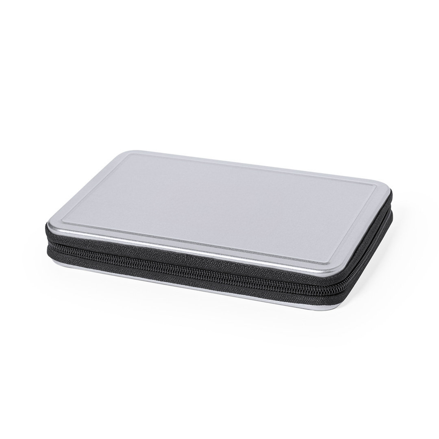 Un estuche rectangular plateado con cremallera negra sobre fondo blanco.