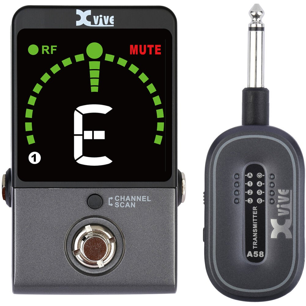 Twee Xvive audioapparaten: een tuner met scherm dat 'E' toont en een zender.