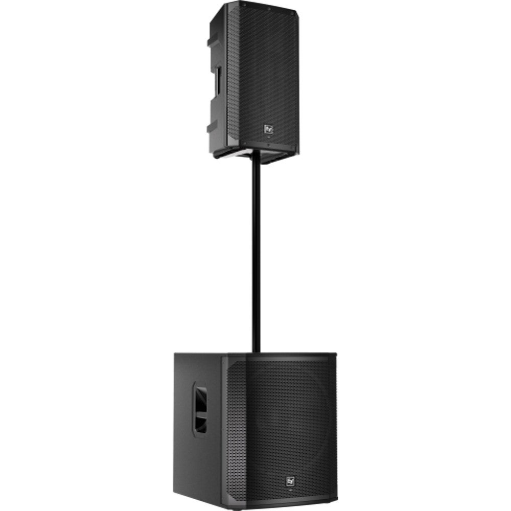Zwarte luidspreker op een statief boven een subwoofer.