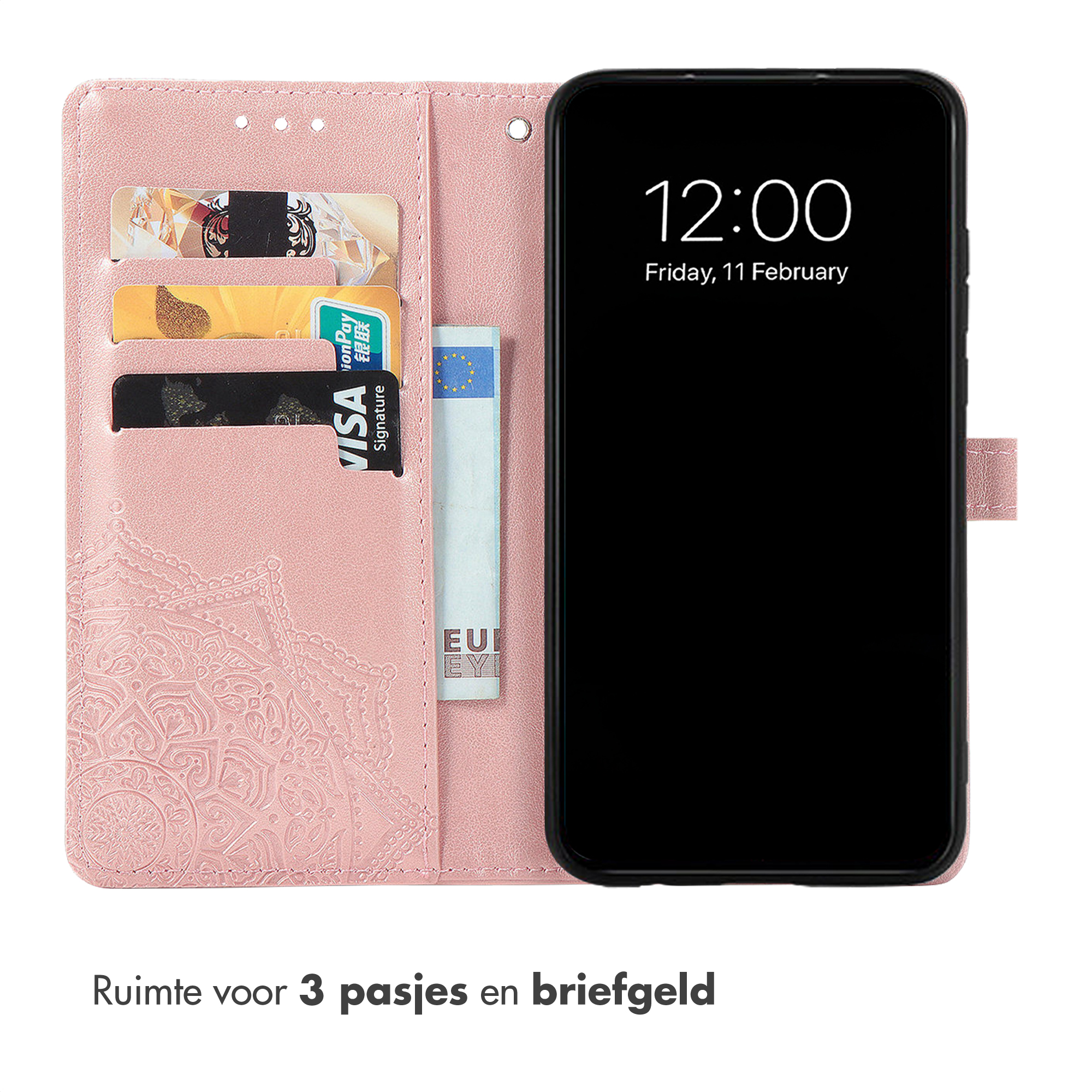 Een roze telefoonhoes met kaarthouders en een smartphone die 12:00 uur toont.