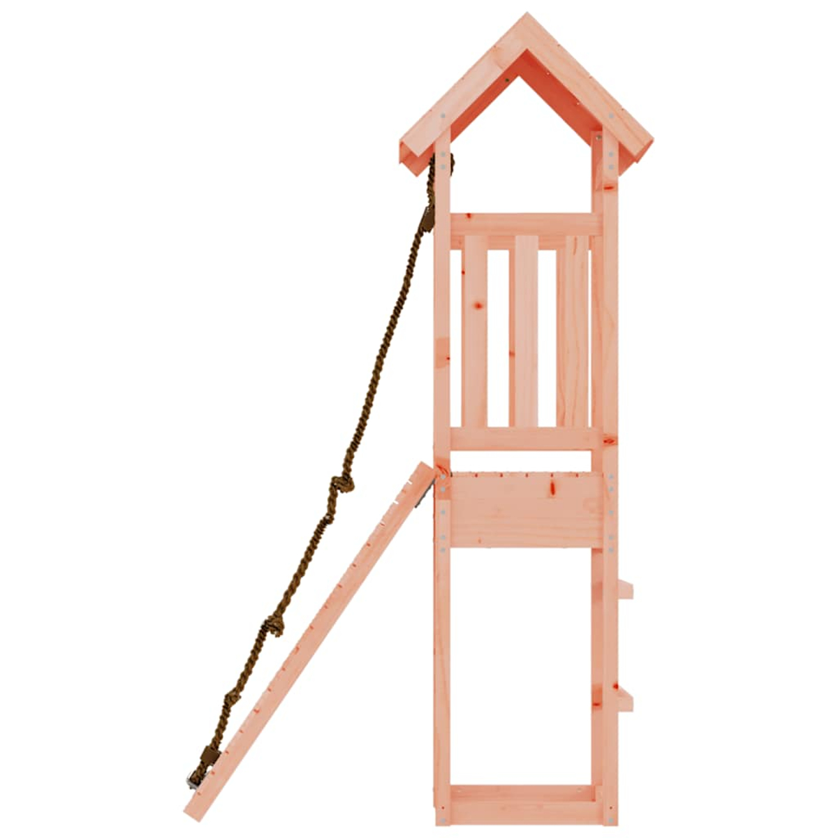 Holzspielturm mit Sprossenwand und Seil auf weißem Hintergrund.