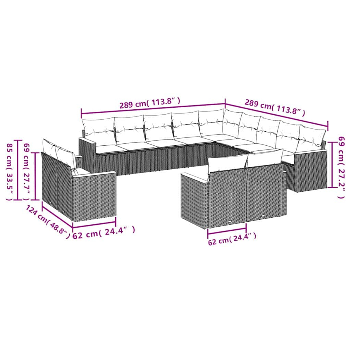 Ein graues Rattan-Sofa mit weißen Kissen, mit Maßen in cm und Zoll.
