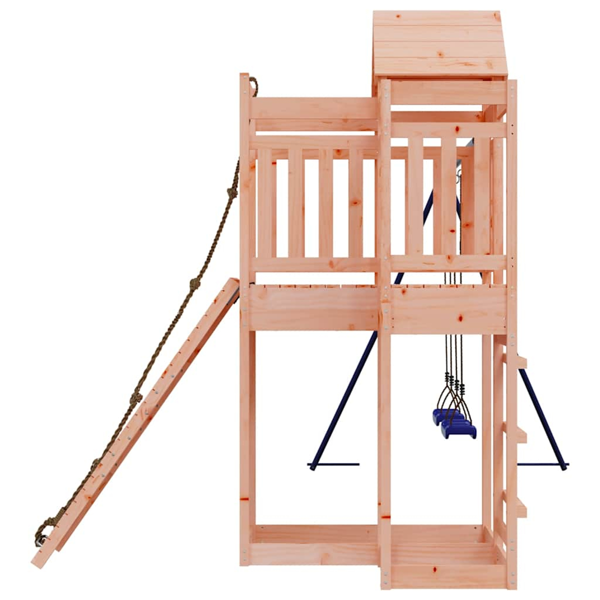 Holzspielturm mit Leiter, Seil und blauen Schaukeln.