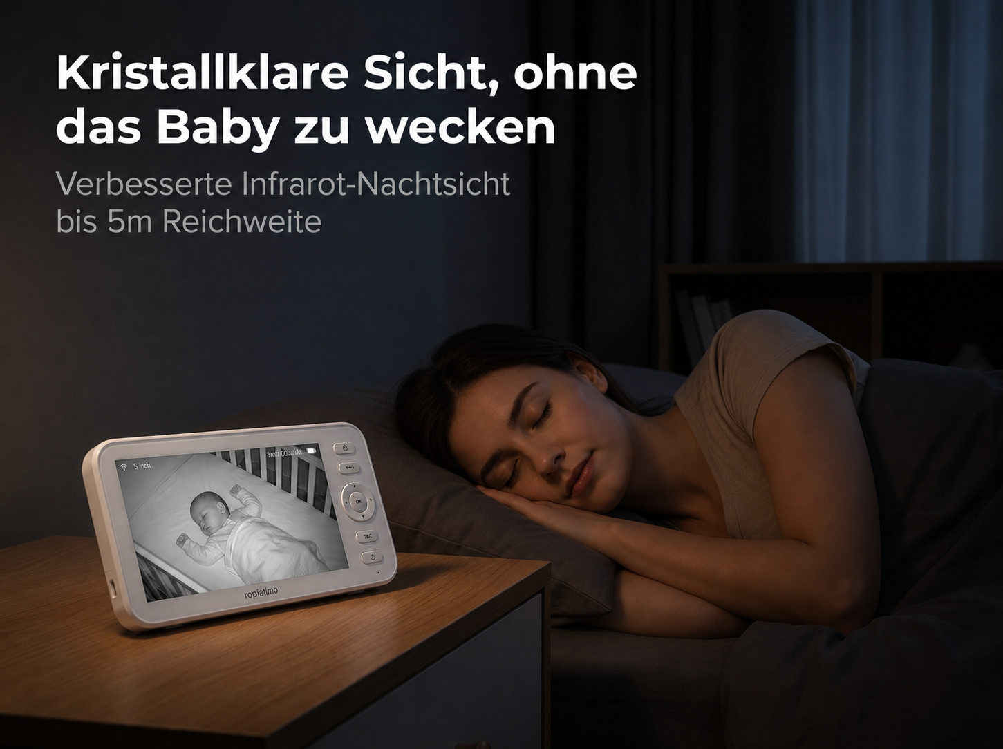 Frau schläft, ein Babyphone zeigt ein Baby im Kinderbett.