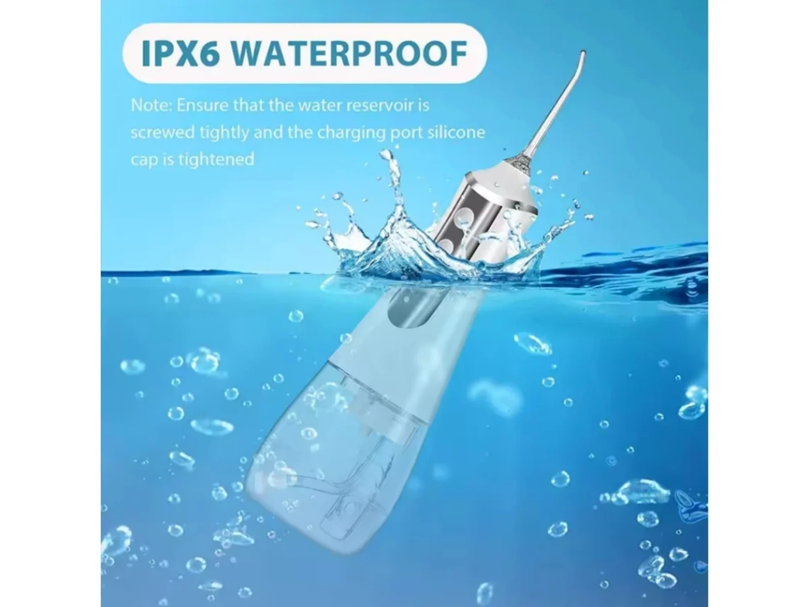 IPX6 wasserdichter Mundduschenaufsatz taucht in Wasser mit Spritzern.