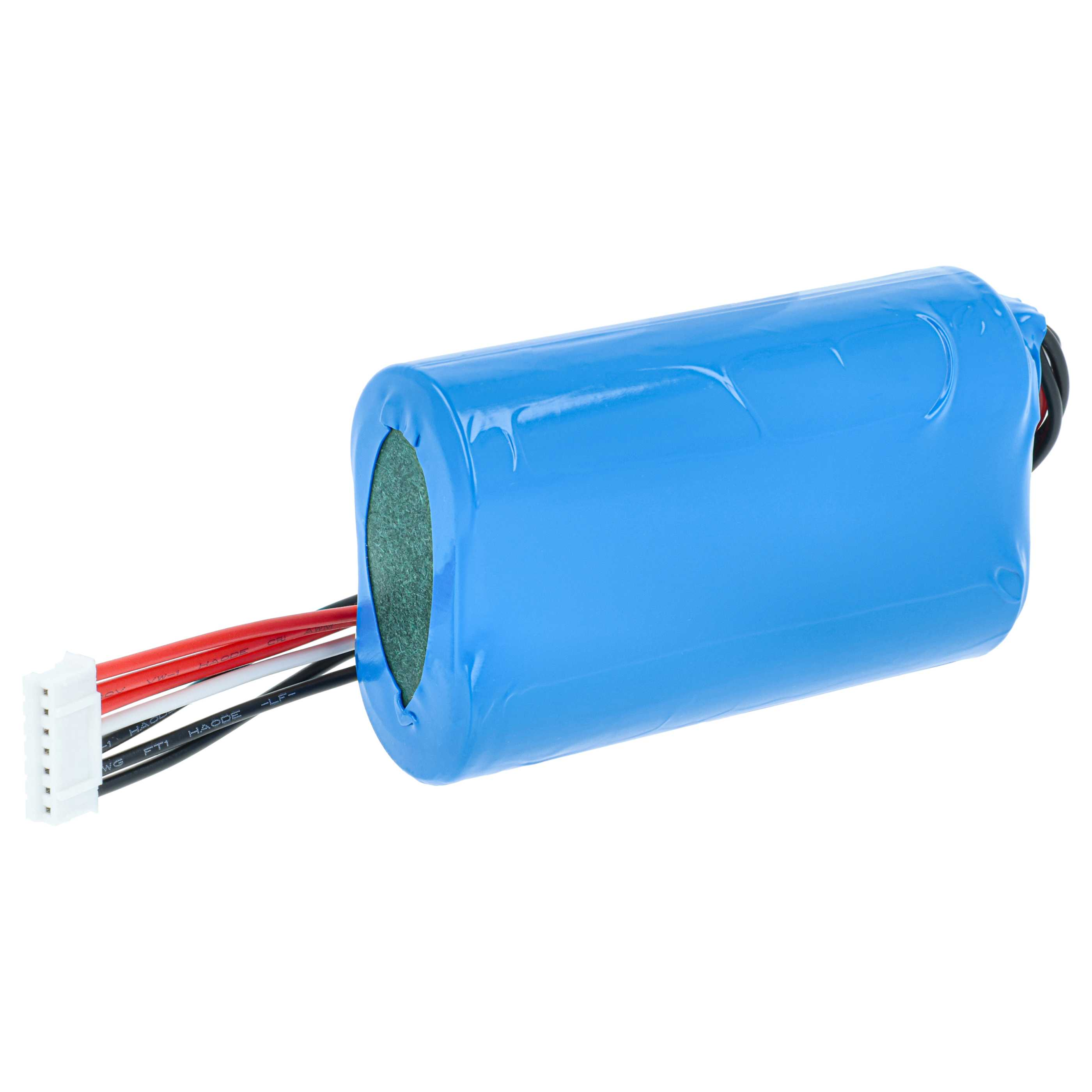 Ein blauer Akku mit Kabeln und einem weißen Stecker auf weißem Hintergrund.