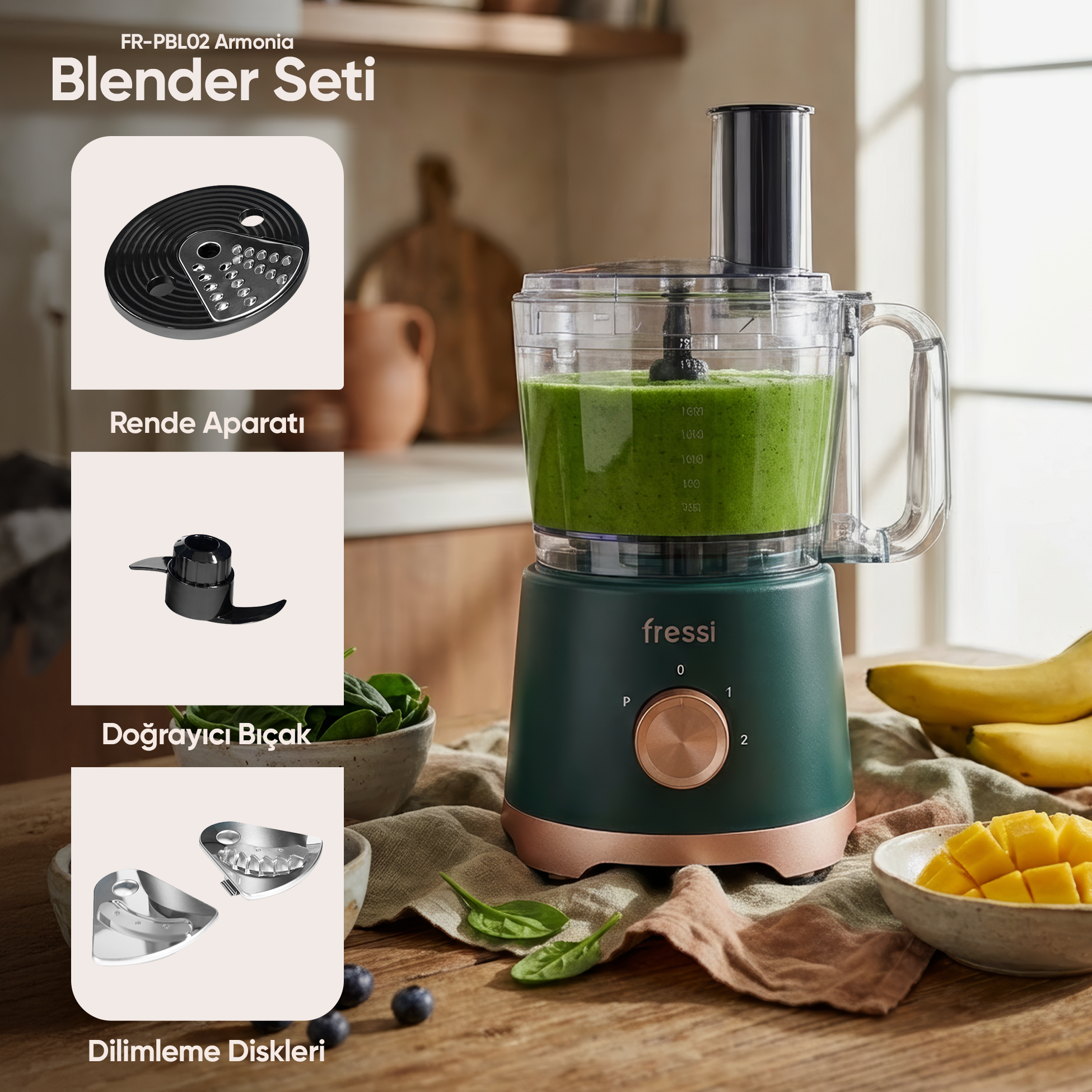Yeşil blender, aksesuarları, meyveleri ve sebzeleriyle birlikte.