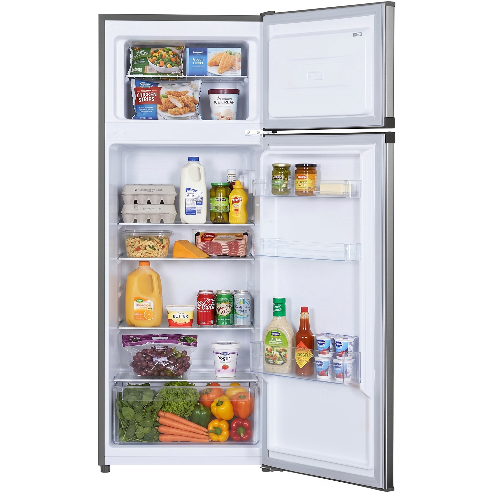 Open koelkast gevuld met diepvriesproducten, melk, eieren, sap, boter, yoghurt en groenten.