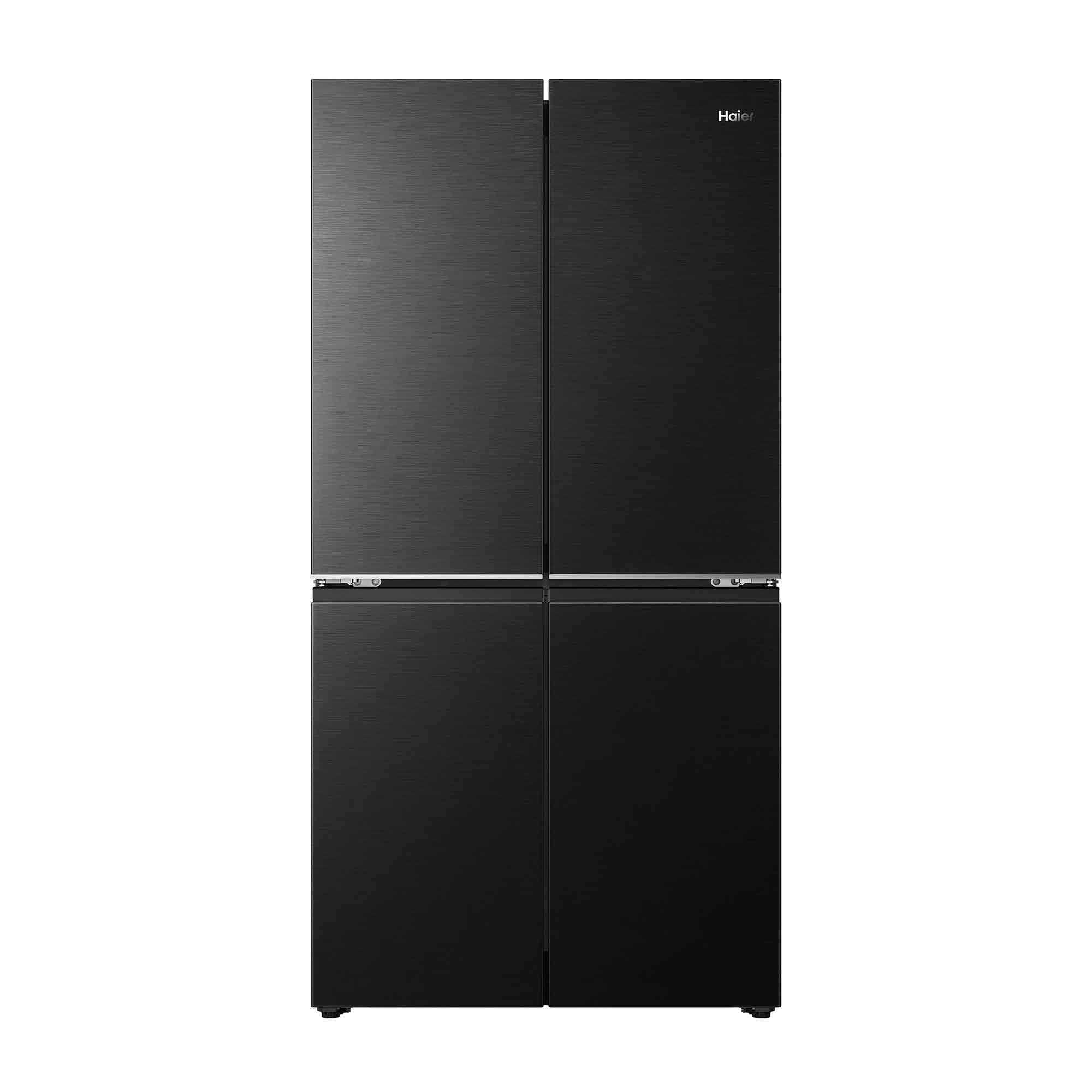Un refrigerador negro de cuatro puertas con acabado cepillado.