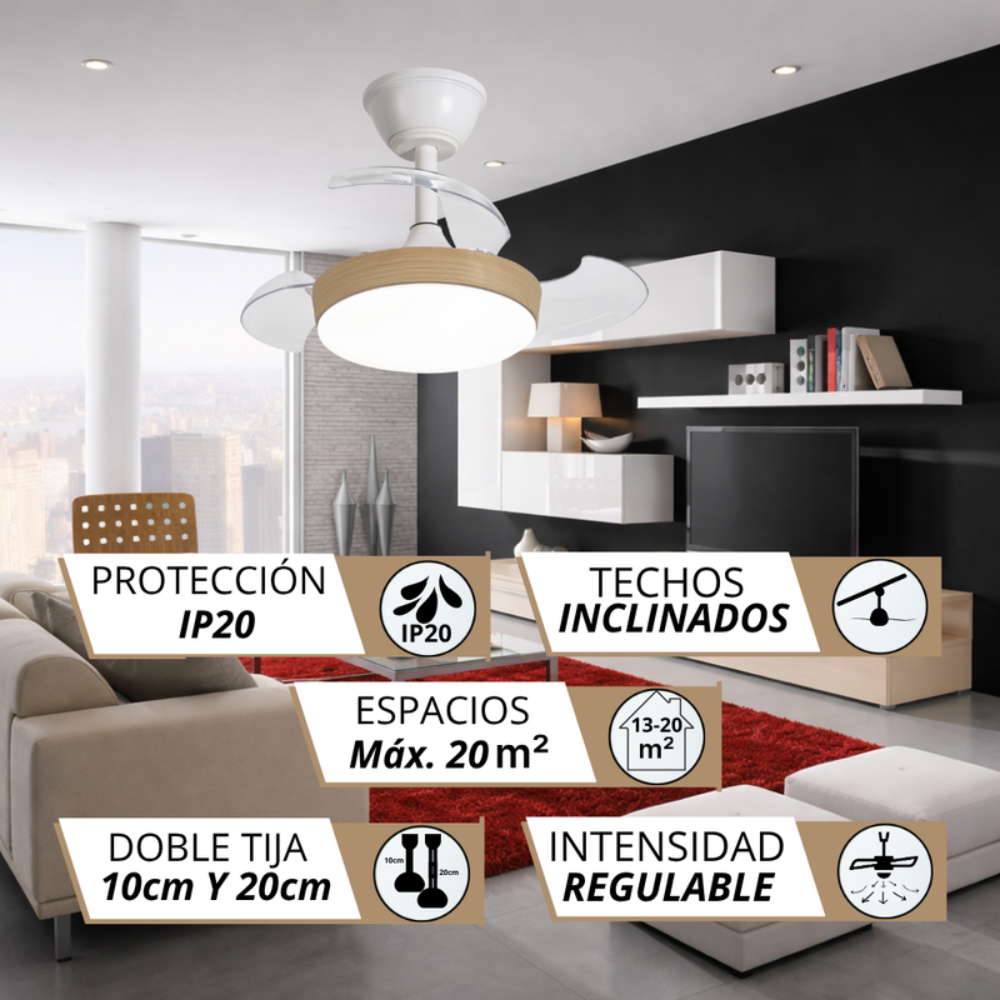 Ventilador de techo moderno con luz en sala con sofá, TV y estantes.