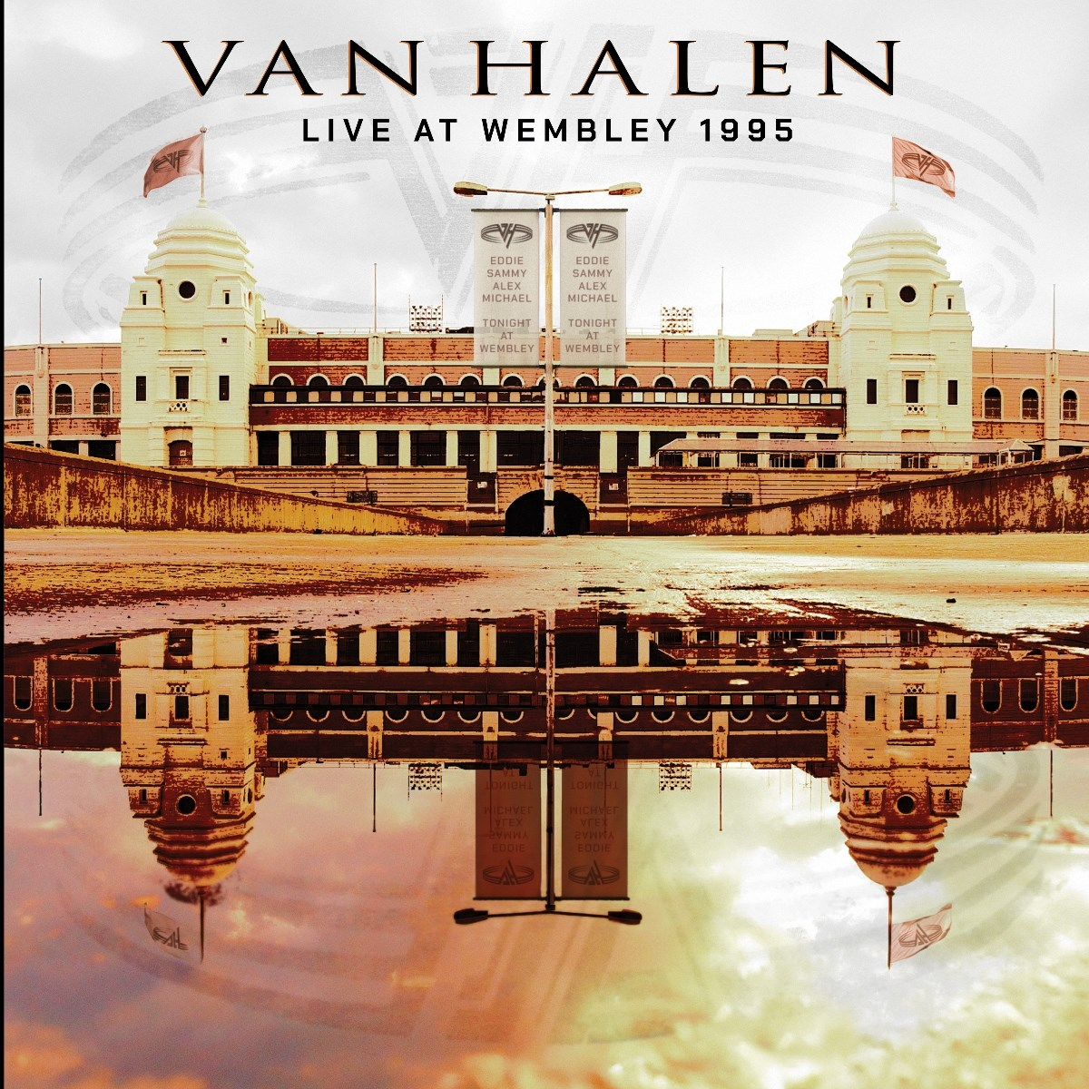 Copertina album Van Halen Live at Wembley 1995 con stadio e riflesso.