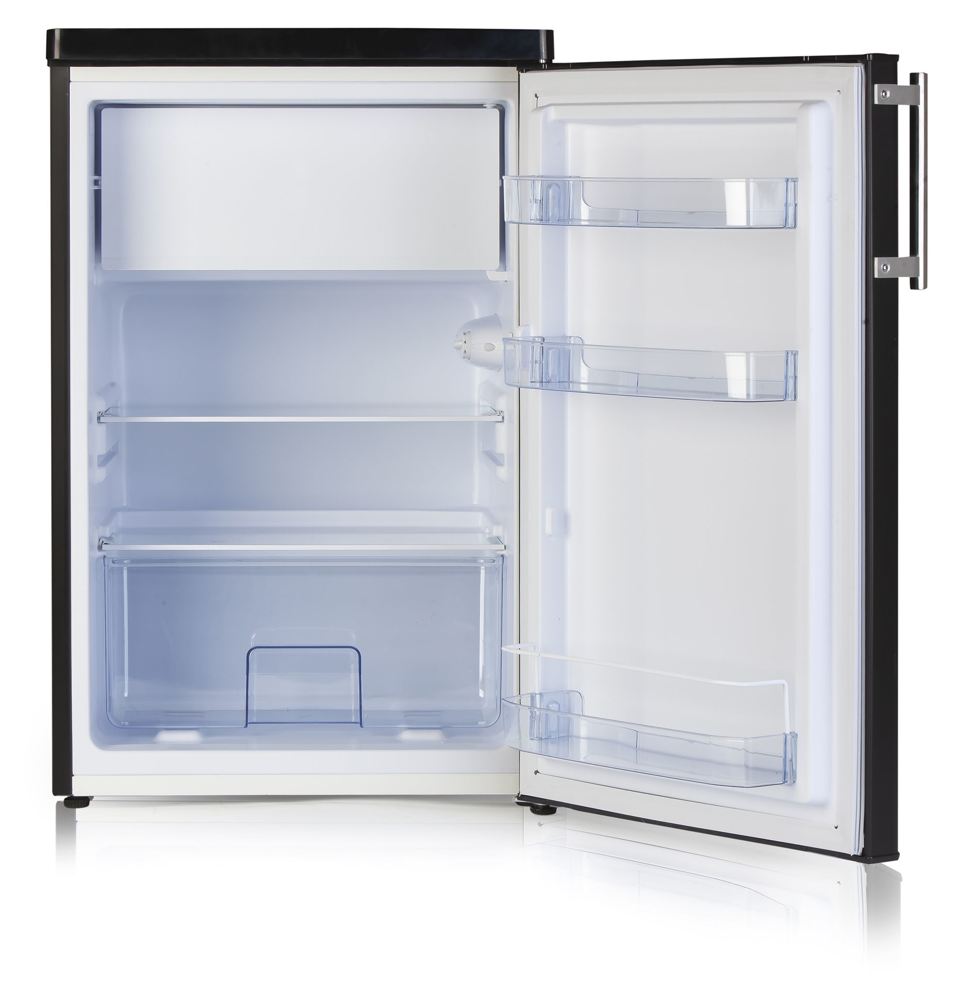 Offener schwarzer Kühlschrank mit leeren Regalen und Türfächern.