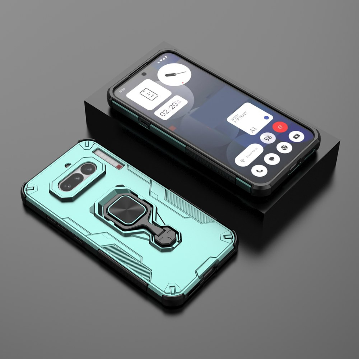 Une coque de téléphone turquoise avec support anneau est à côté d'un smartphone sur un support noir.