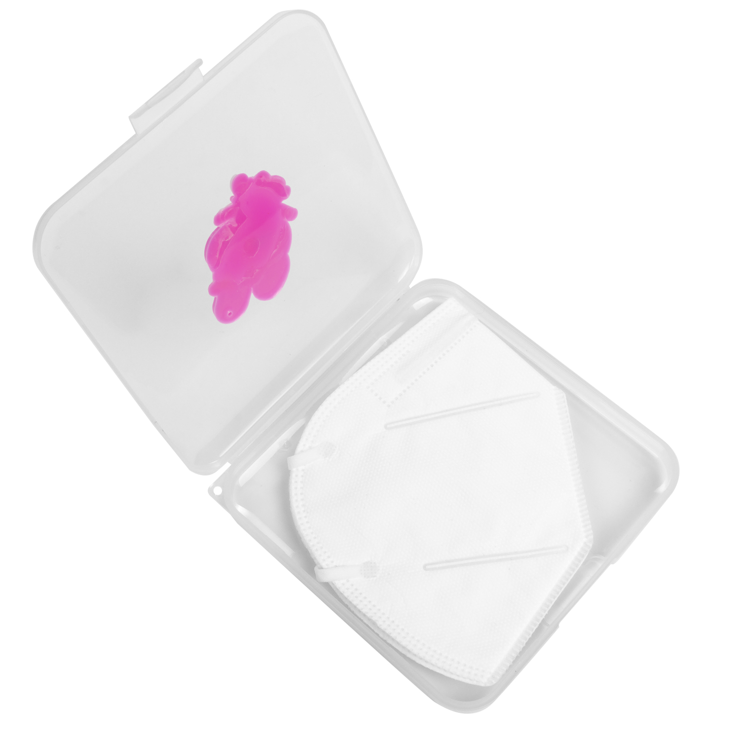 Una mascarilla blanca descansa en un recipiente transparente con una figura rosa.