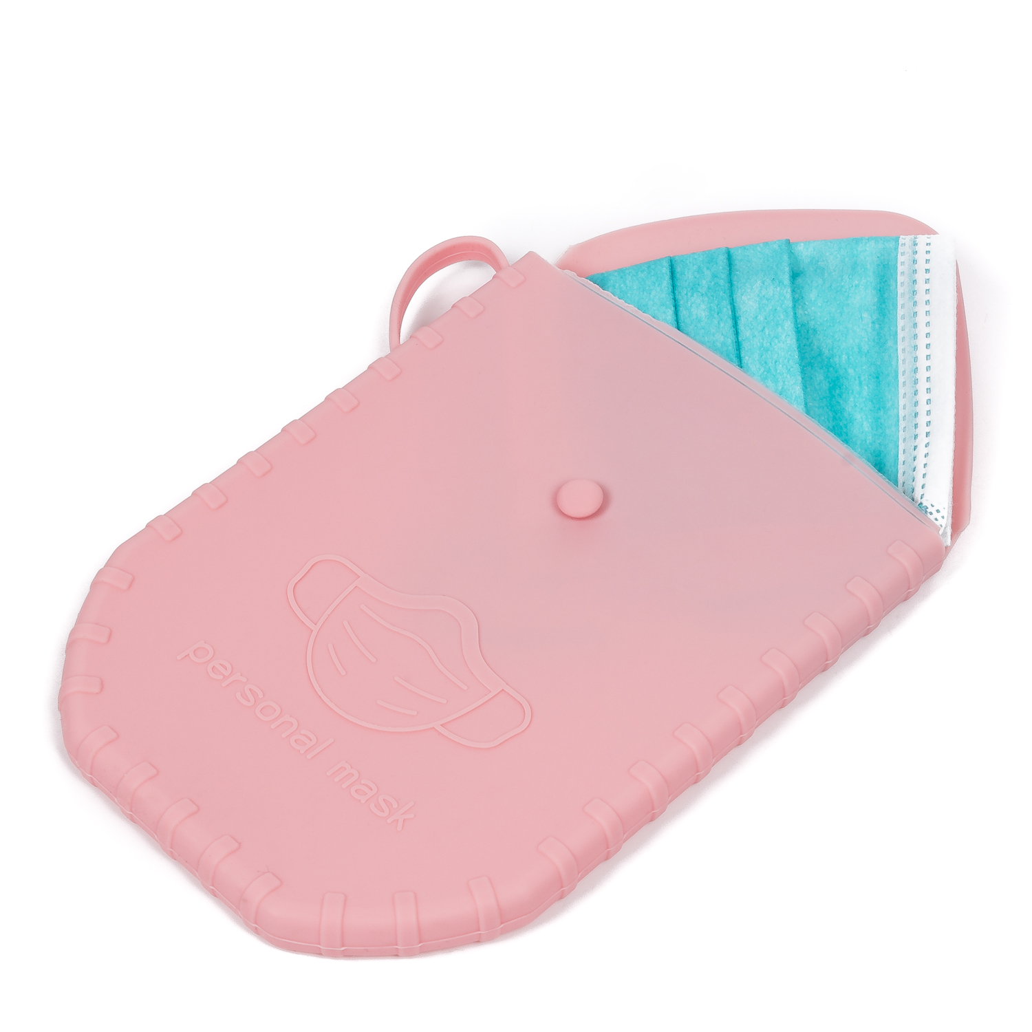 Un estuche rosa para mascarillas con mascarillas turquesas dentro, sobre fondo blanco.