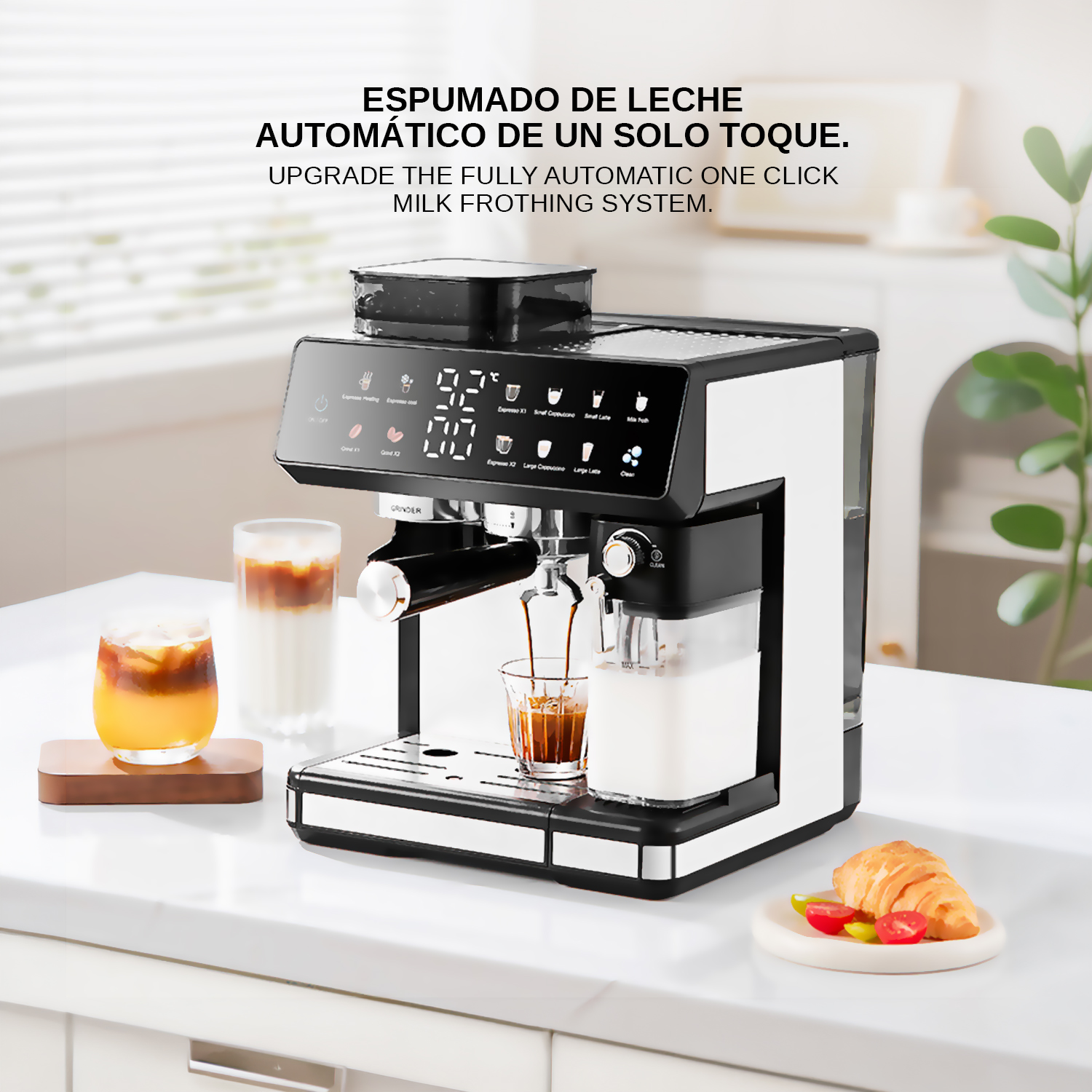 Eine Kaffeemaschine mit Milchkaraffe brüht Kaffee in eine Tasse. daneben ein Glas.