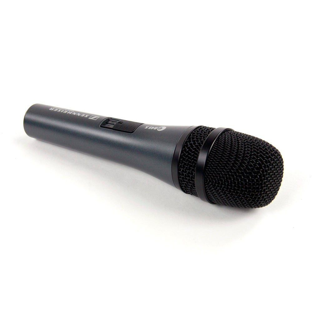 Widok z góry szarego mikrofonu Sennheiser E 845 S na białym tle.