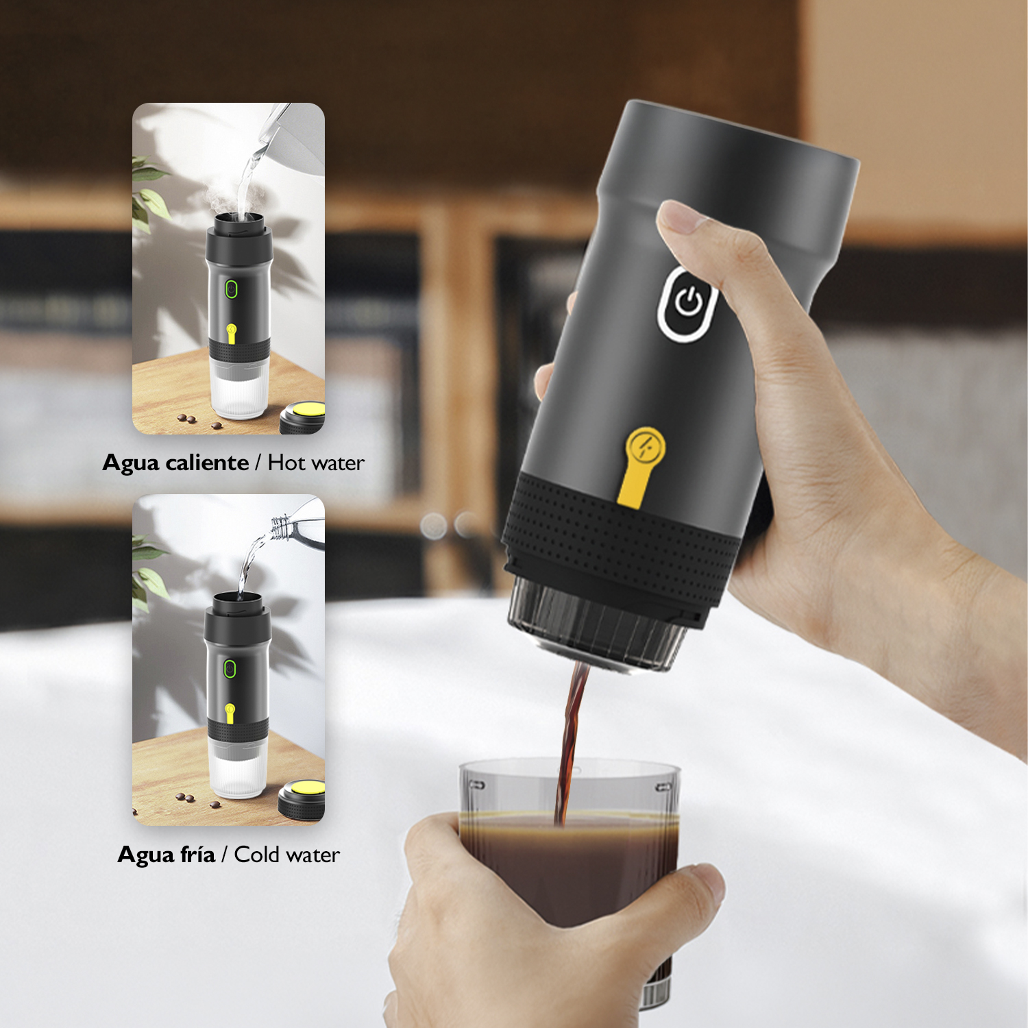 Eine Hand hält eine schwarze Kaffeemaschine, die Kaffee in ein Glas gießt.