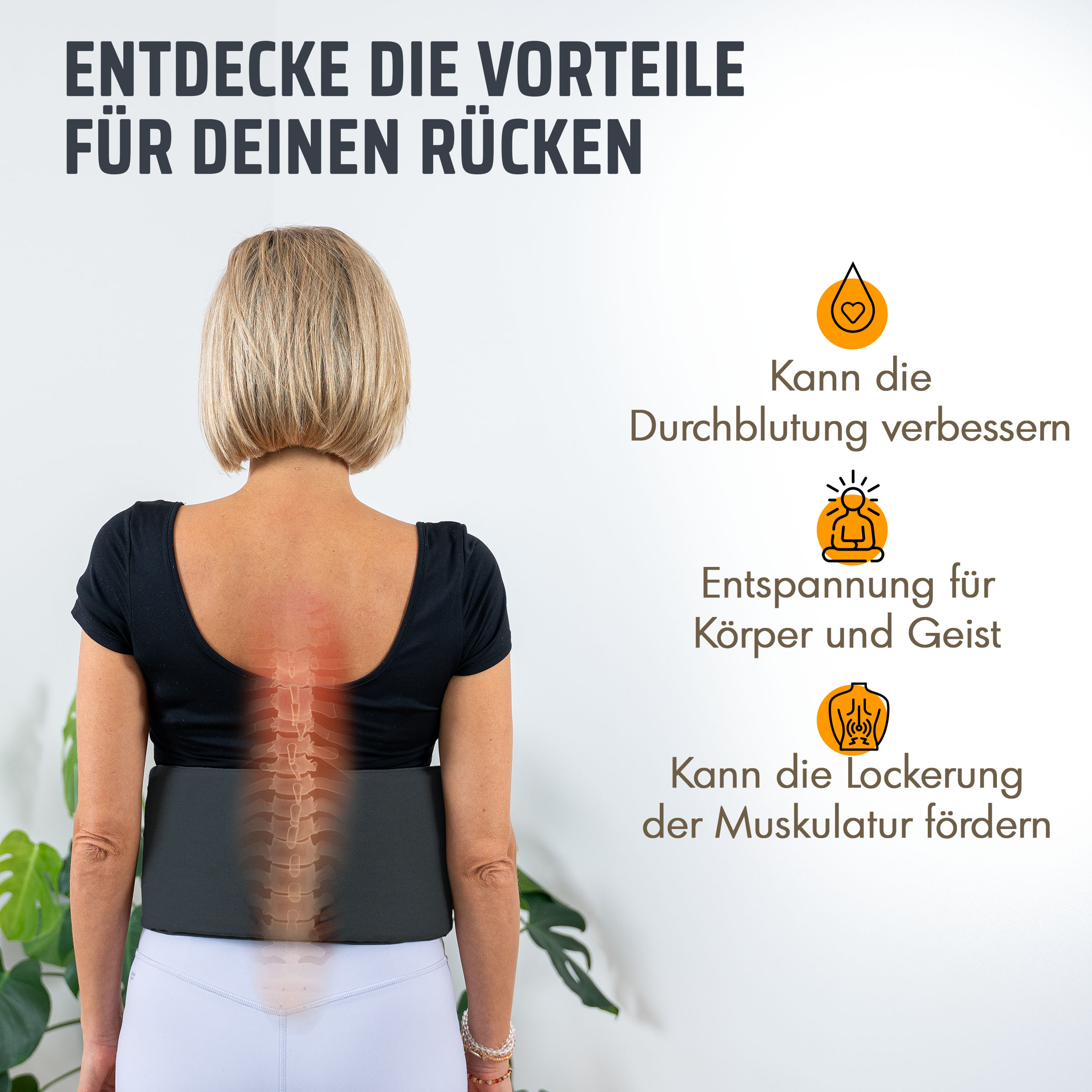 Eine Frau mit einem auf ihrem Rücken platzierten schwarzen Gürtel. Die Wirbelsäule ist hervorgehoben.