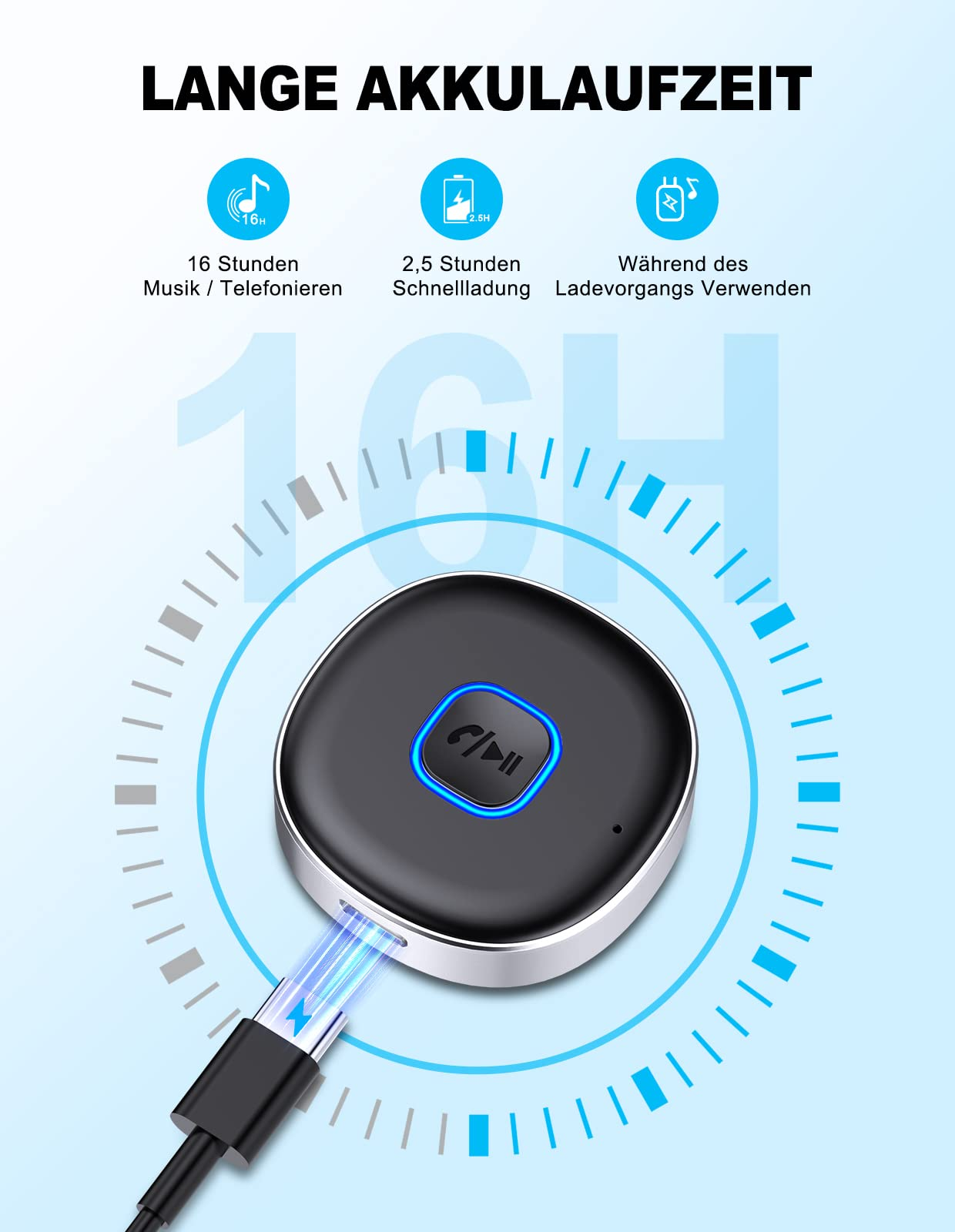 Ein schwarzes, rundes Gerät mit blau beleuchtetem Knopf, das an ein USB-Kabel angeschlossen ist.