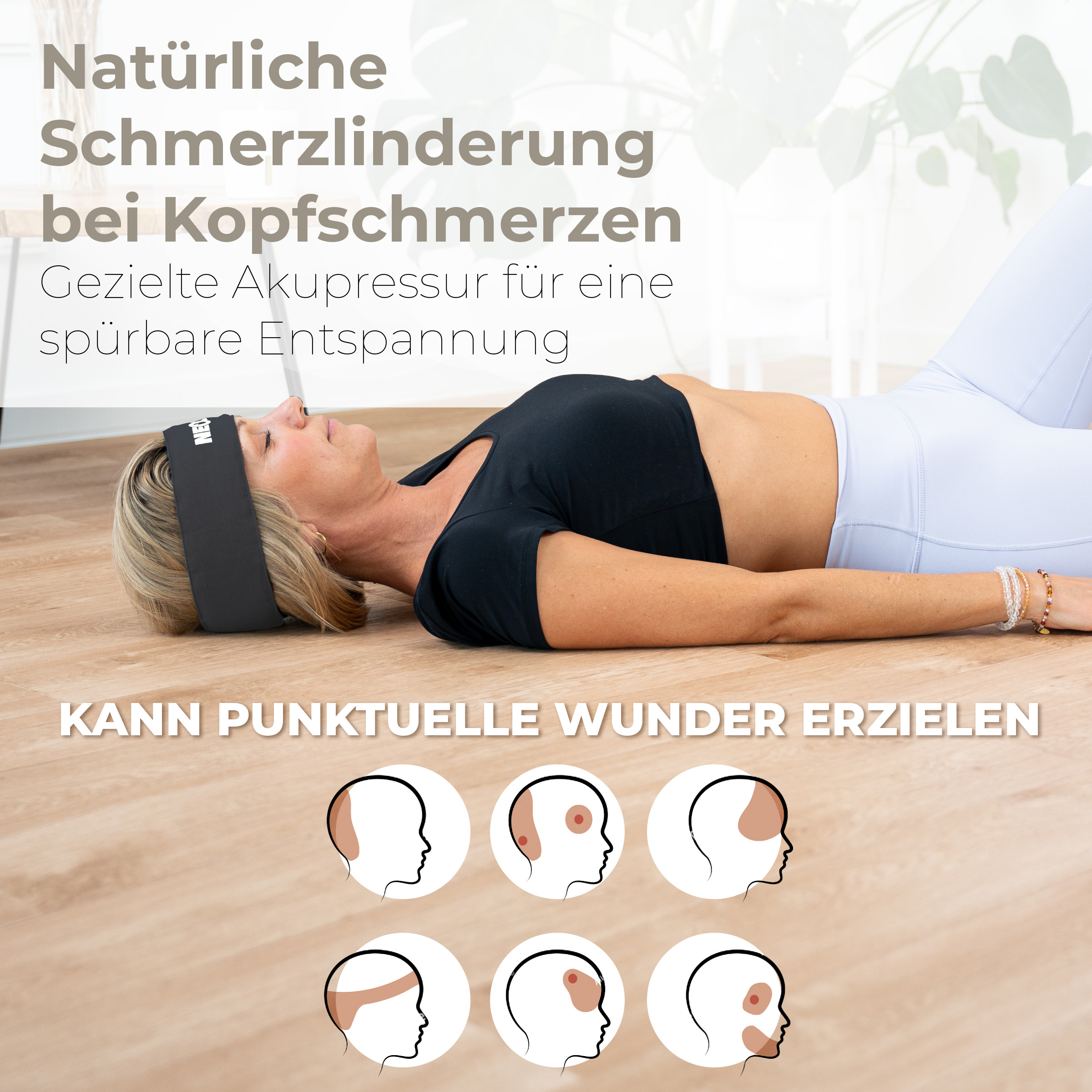 Frau liegt auf dem Rücken mit Stirnband und Akupressurpunkten.