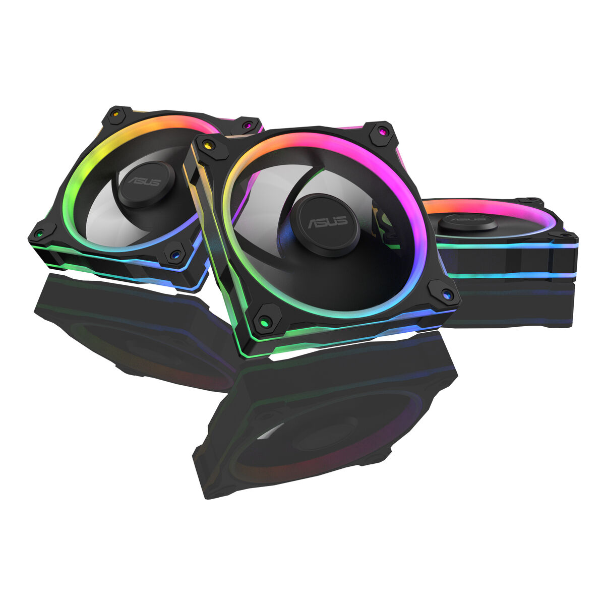Yansıtıcı yüzeyde RGB aydınlatmalı üç ASUS bilgisayar fanı.
