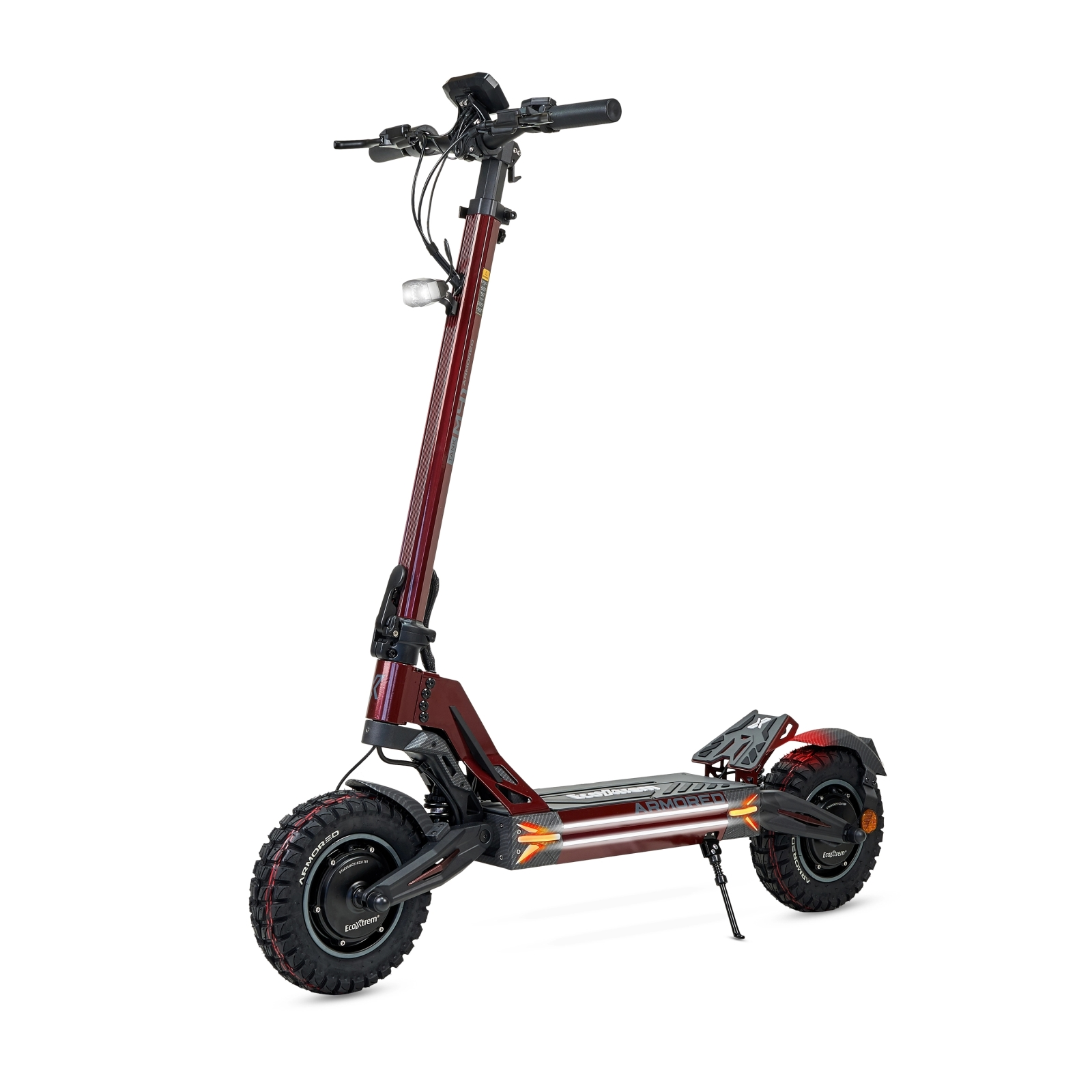 Un patinete eléctrico rojo oscuro con ruedas grandes y pantalla en el manillar.
